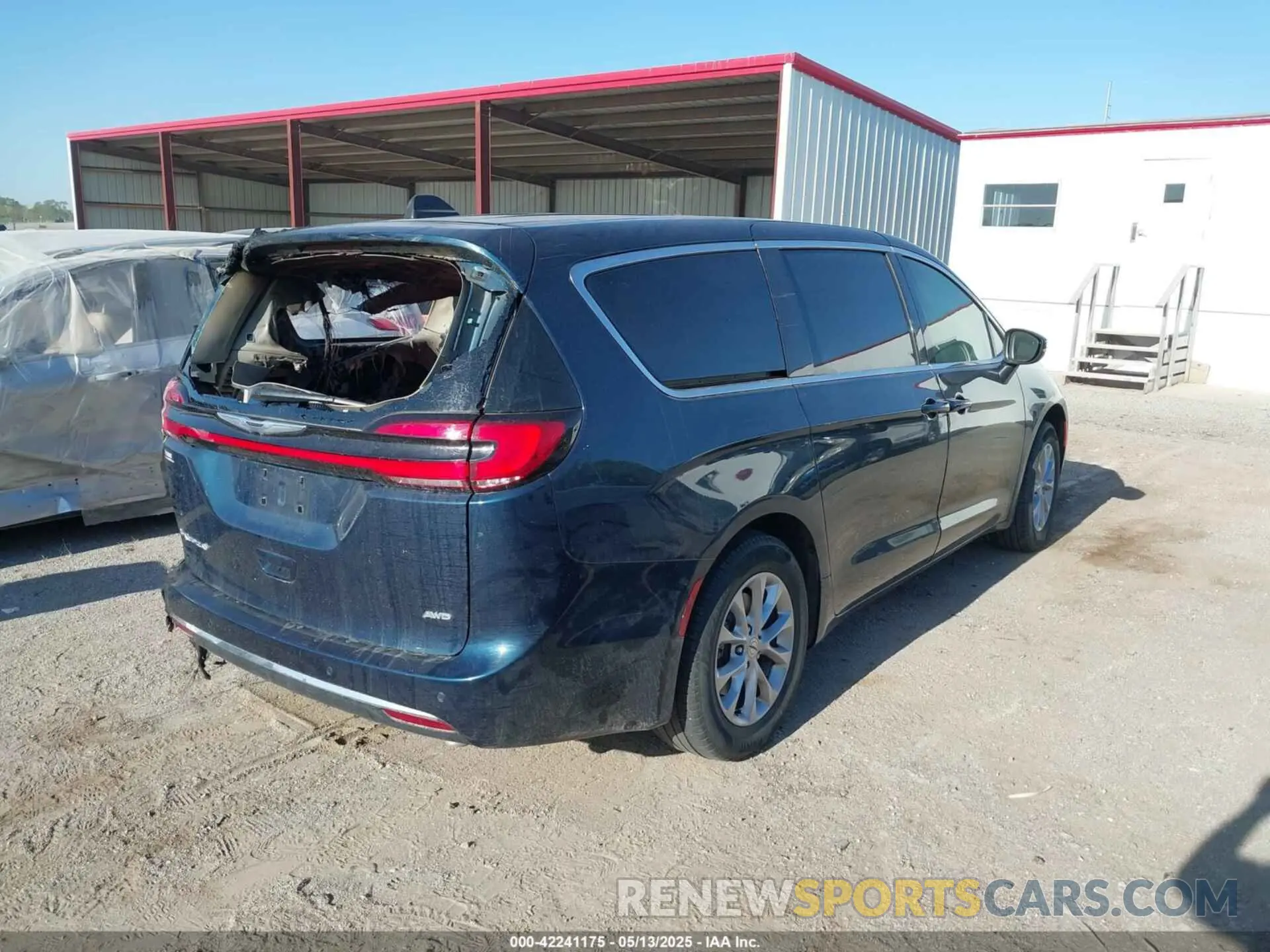 4 Фотография поврежденного автомобиля 2C4RC3BG0PR605159 CHRYSLER PACIFICA 2023
