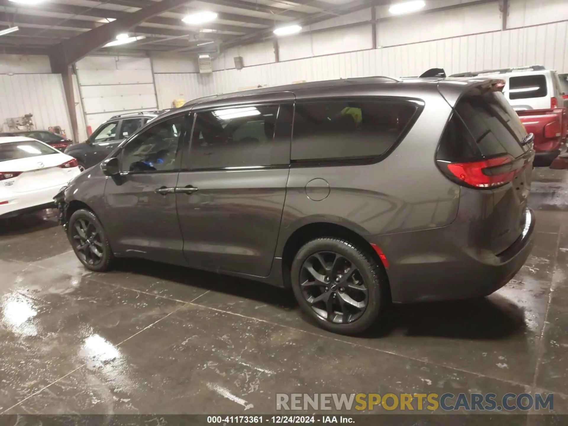 15 Photograph of a damaged car 2C4RC3BG9PR570265 CHRYSLER PACIFICA 2023