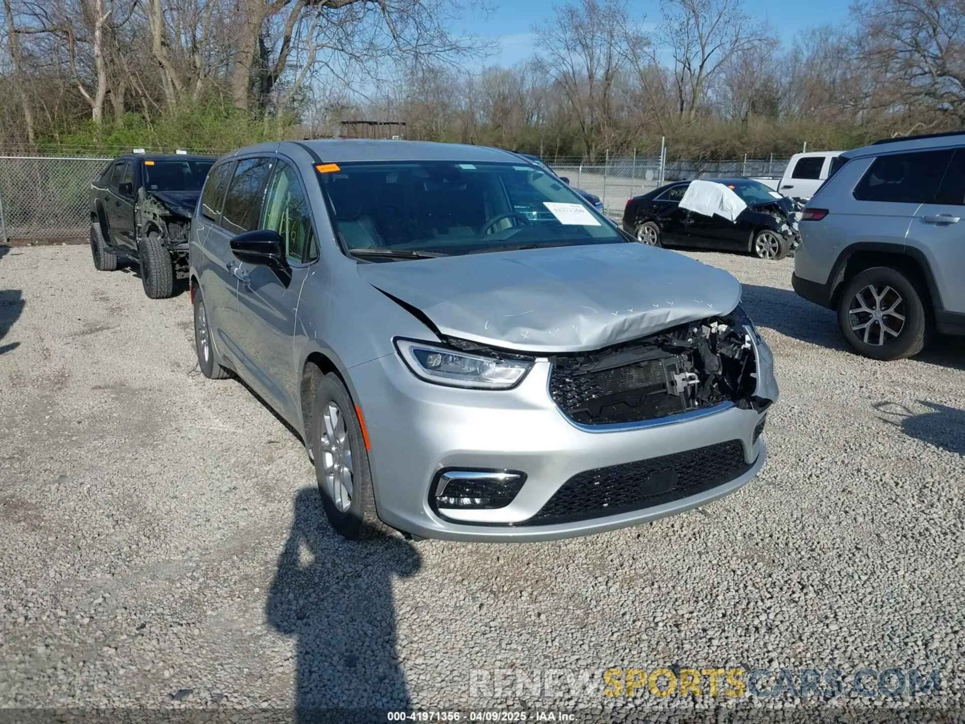 1 Фотография поврежденного автомобиля 2C4RC1BG0RR128241 CHRYSLER PACIFICA 2024