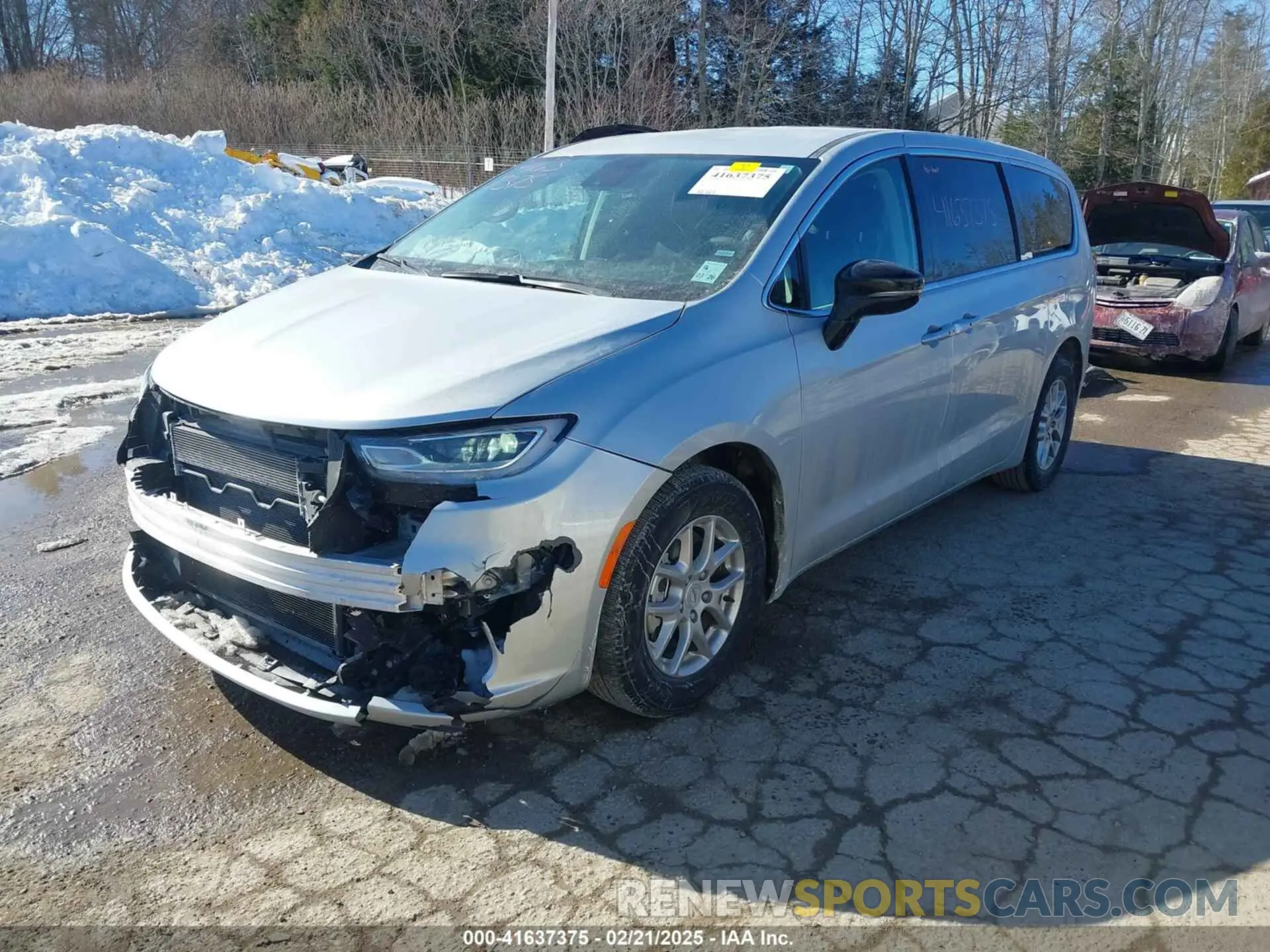 2 Photograph of a damaged car 2C4RC1BG0RR129101 CHRYSLER PACIFICA 2024