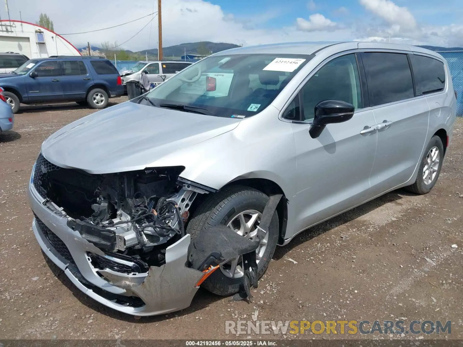2 Фотография поврежденного автомобиля 2C4RC1BG0RR173230 CHRYSLER PACIFICA 2024