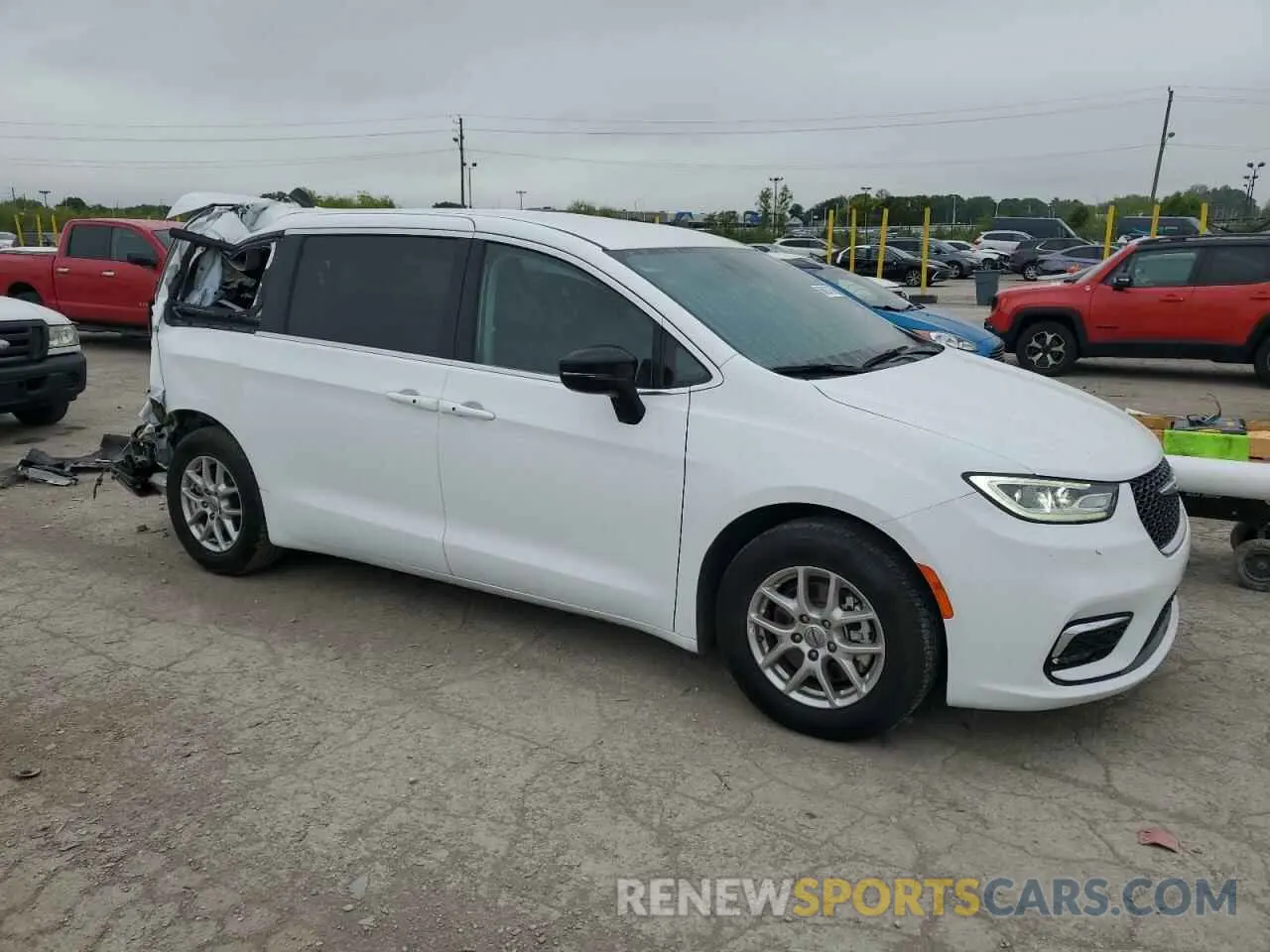 4 Photograph of a damaged car 2C4RC1BG0RR182610 CHRYSLER PACIFICA 2024