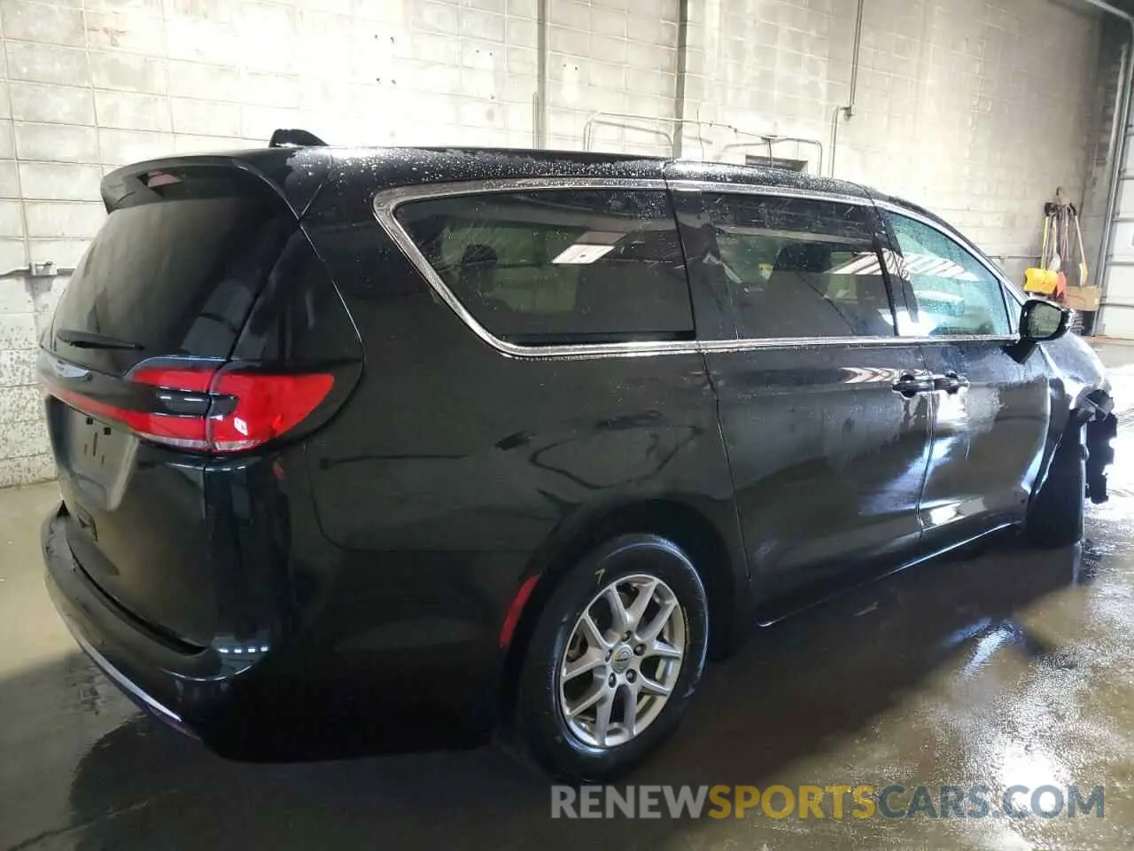 3 Фотография поврежденного автомобиля 2C4RC1BG1RR144299 CHRYSLER PACIFICA 2024