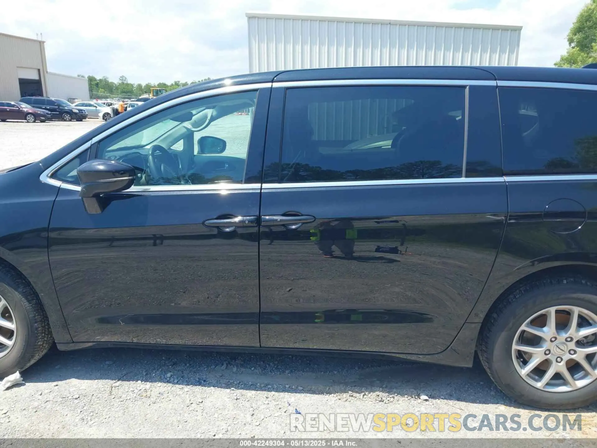 14 Photograph of a damaged car 2C4RC1BG1RR151396 CHRYSLER PACIFICA 2024