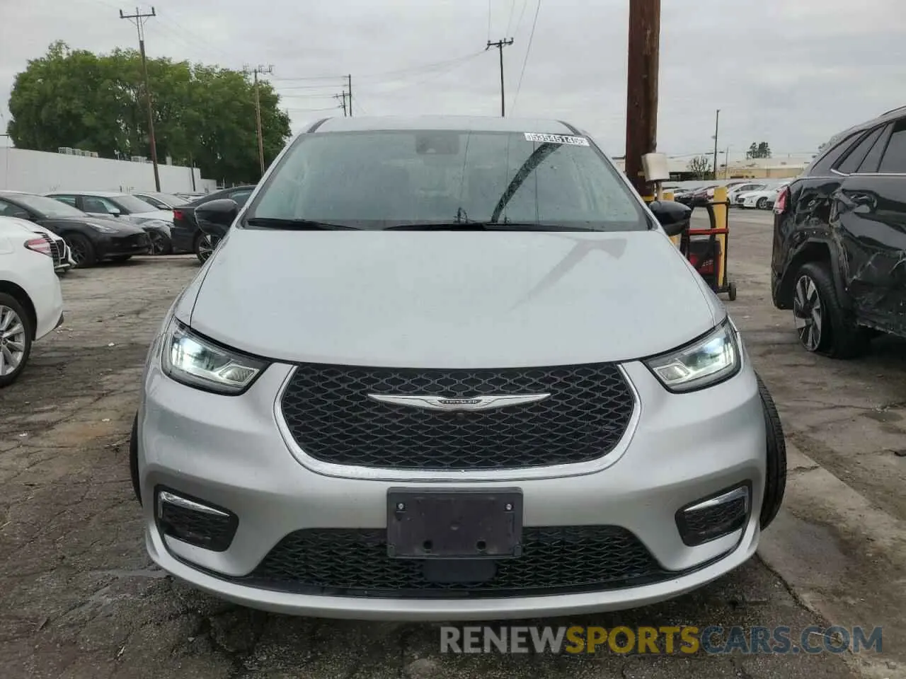 5 Photograph of a damaged car 2C4RC1BG2RR133957 CHRYSLER PACIFICA 2024