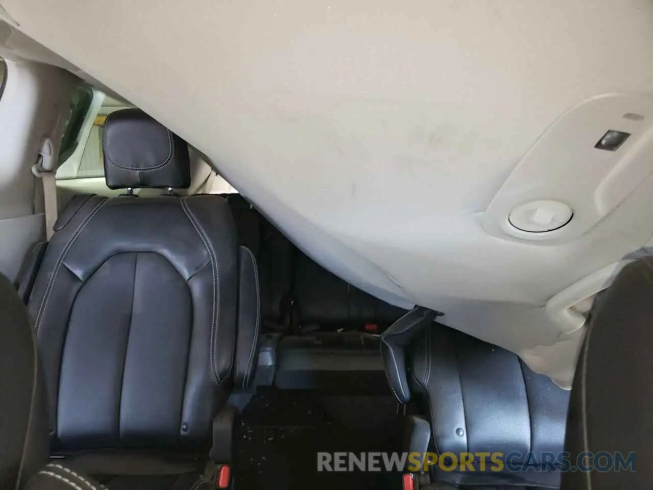10 Photograph of a damaged car 2C4RC1BG2RR167428 CHRYSLER PACIFICA 2024