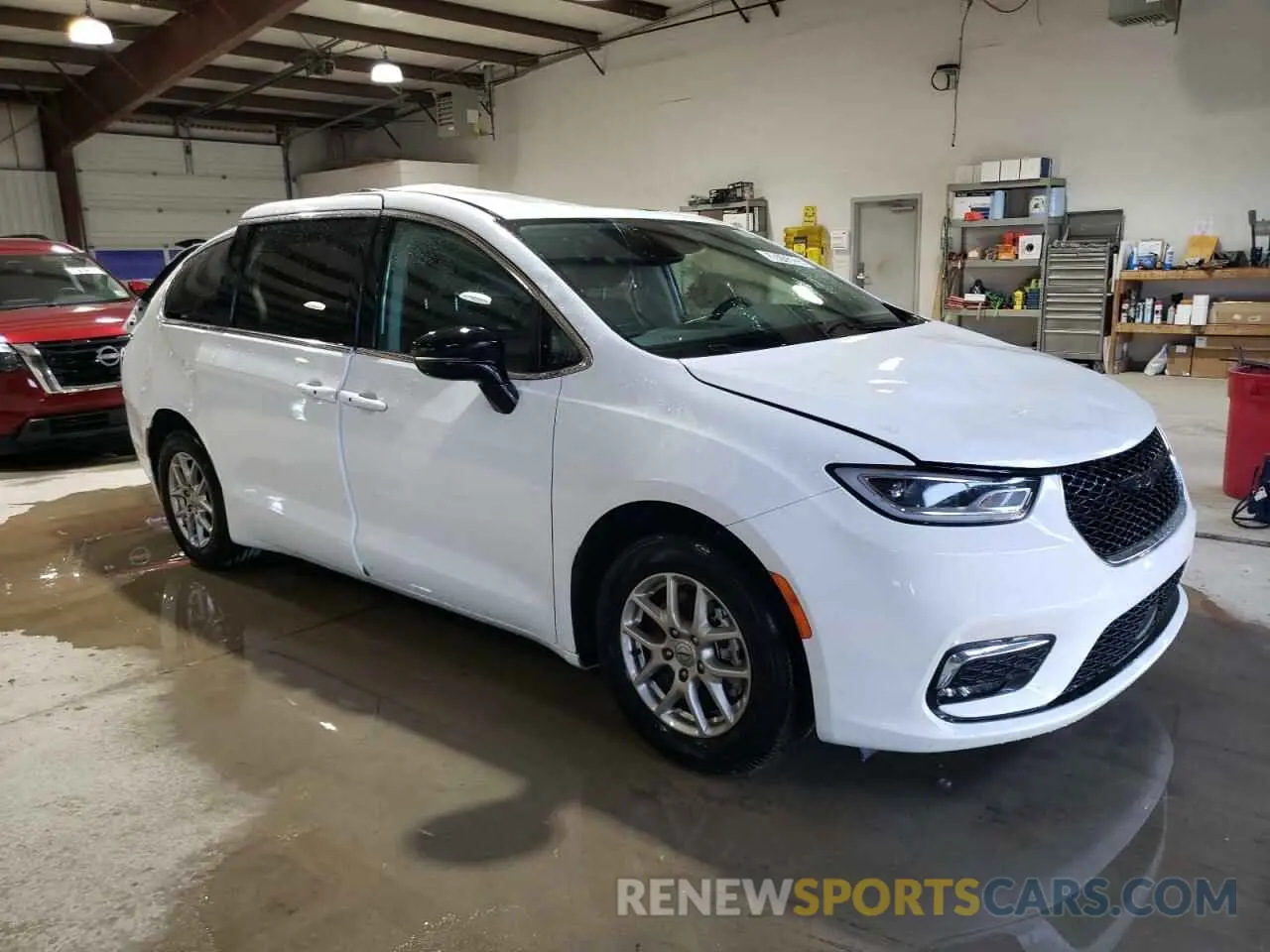4 Photograph of a damaged car 2C4RC1BG2RR167428 CHRYSLER PACIFICA 2024