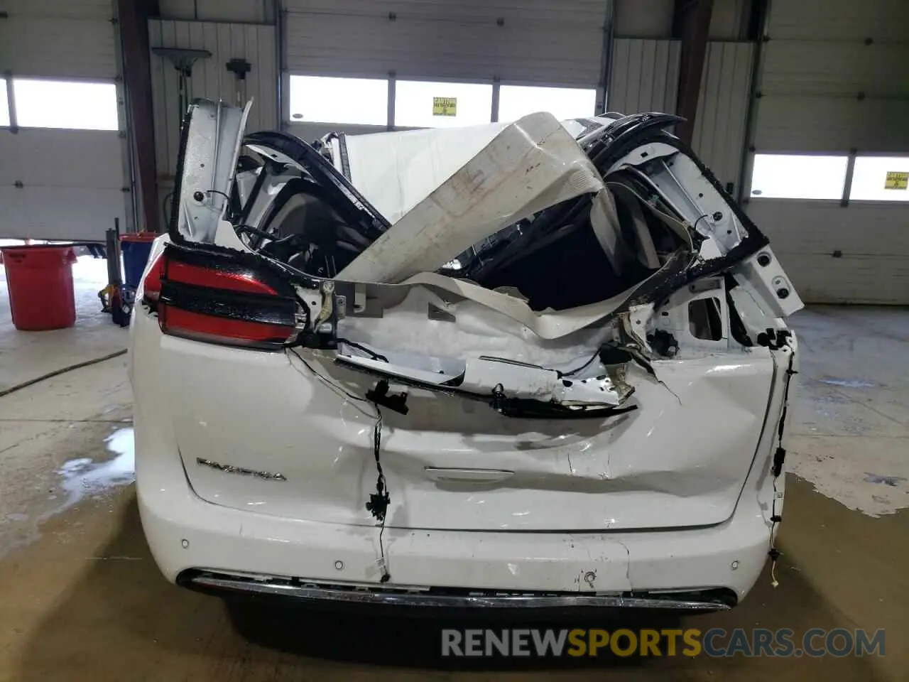 6 Photograph of a damaged car 2C4RC1BG2RR167428 CHRYSLER PACIFICA 2024