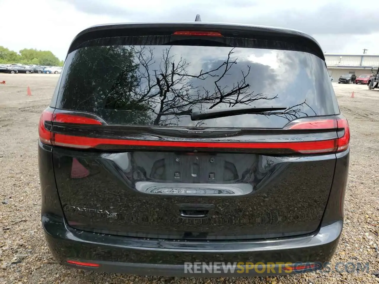 6 Photograph of a damaged car 2C4RC1BG2RR190336 CHRYSLER PACIFICA 2024