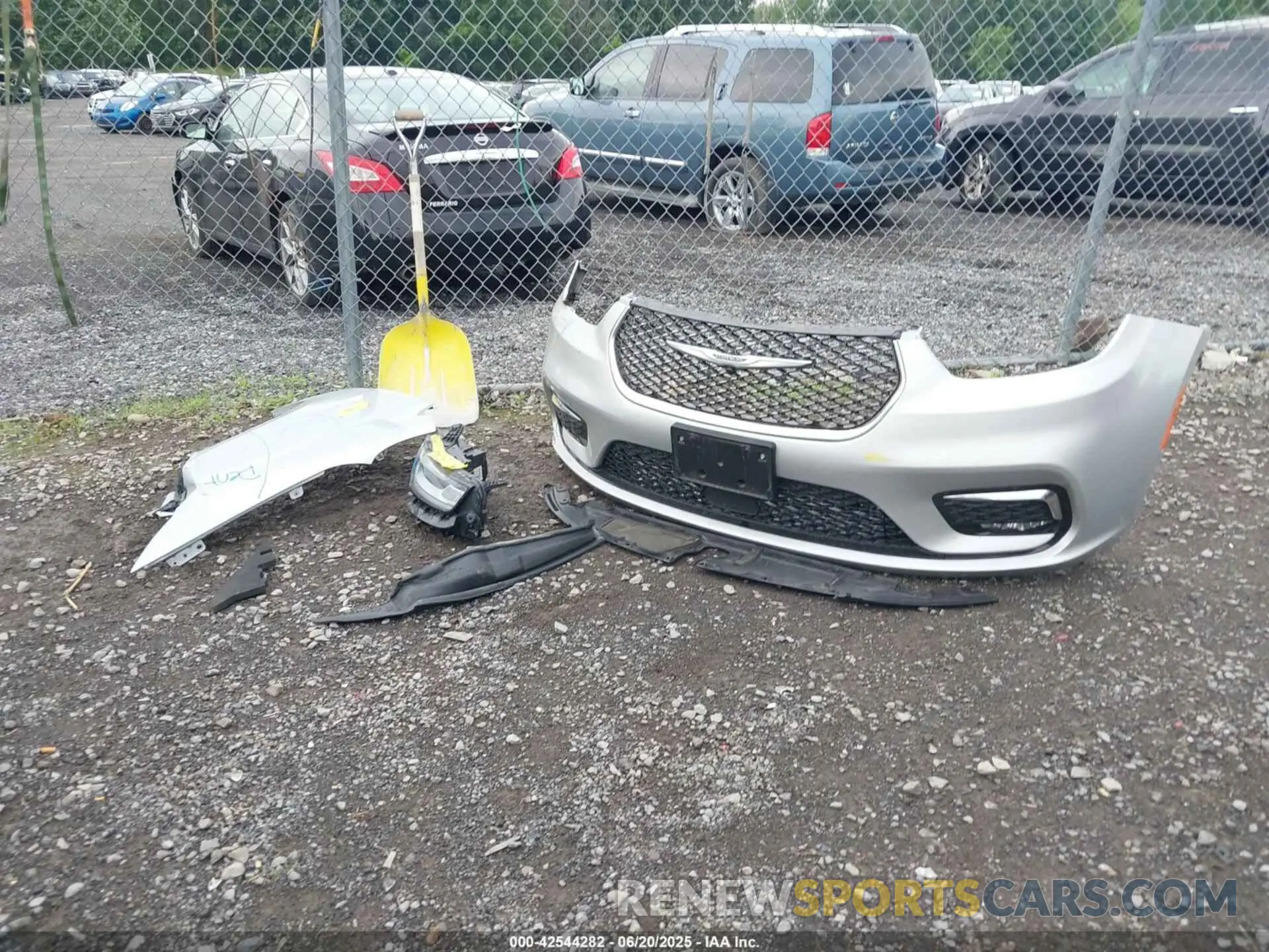 12 Photograph of a damaged car 2C4RC1BG3RR139816 CHRYSLER PACIFICA 2024