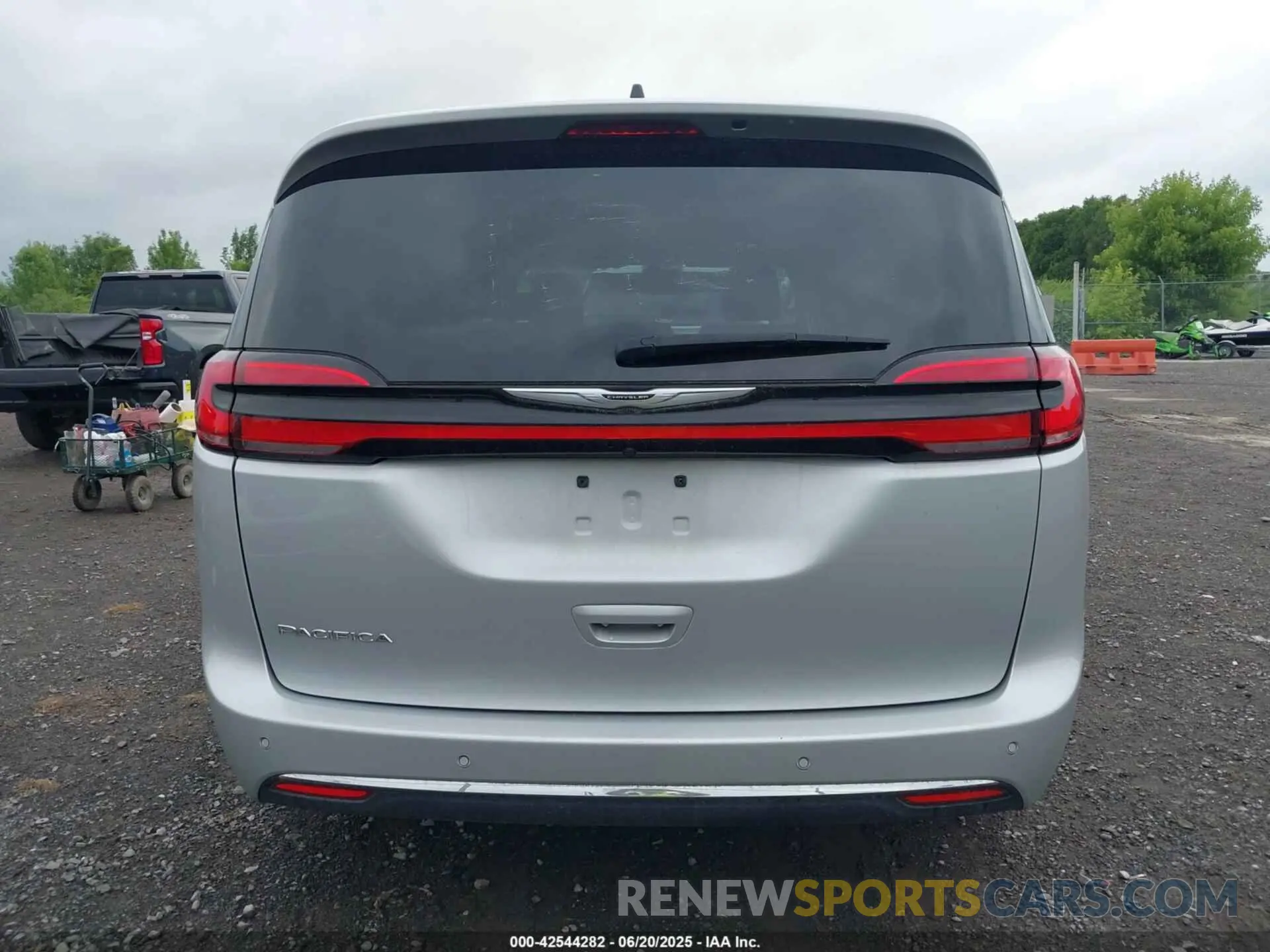 17 Photograph of a damaged car 2C4RC1BG3RR139816 CHRYSLER PACIFICA 2024