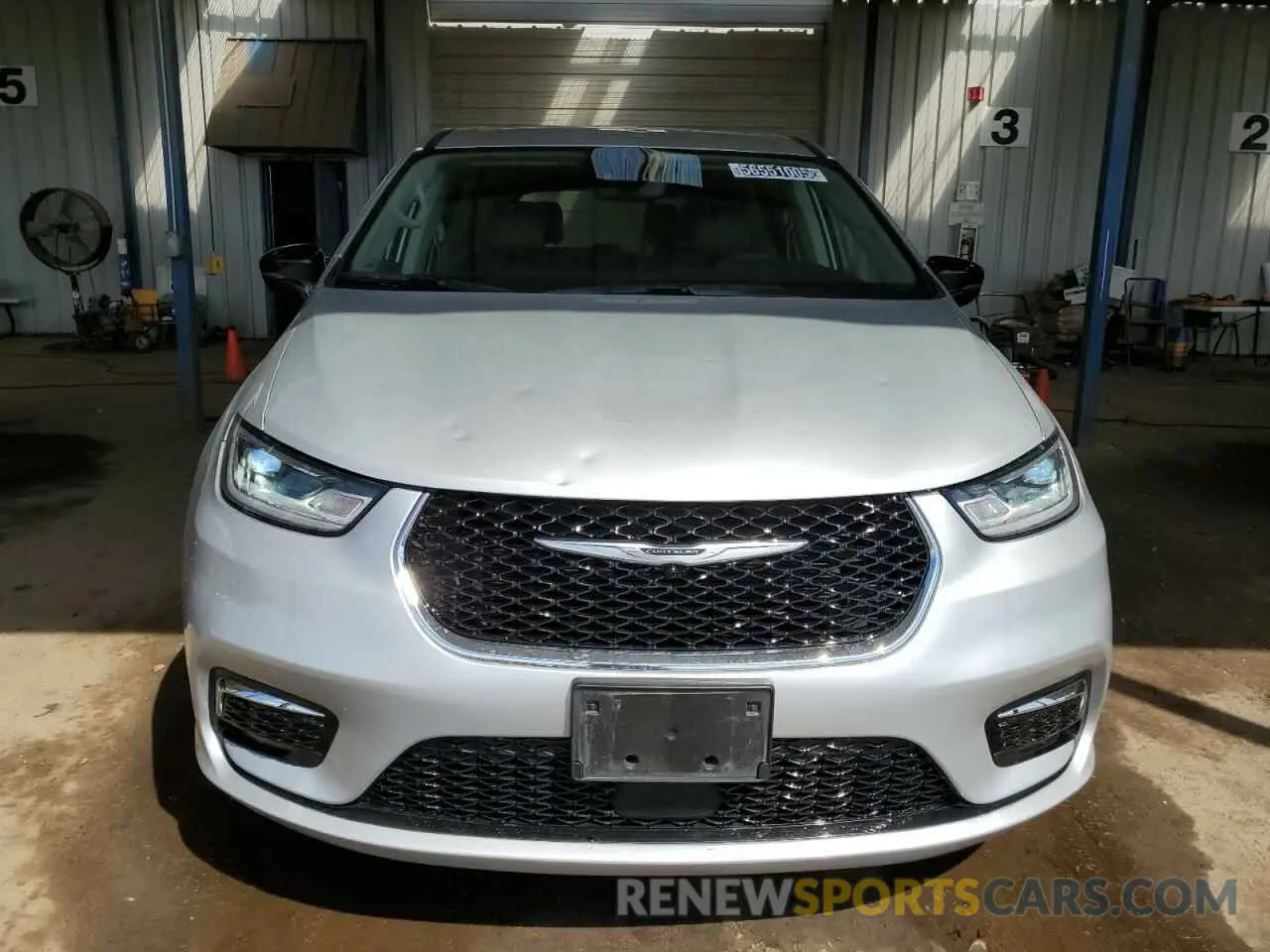 5 Photograph of a damaged car 2C4RC1BG3RR158107 CHRYSLER PACIFICA 2024