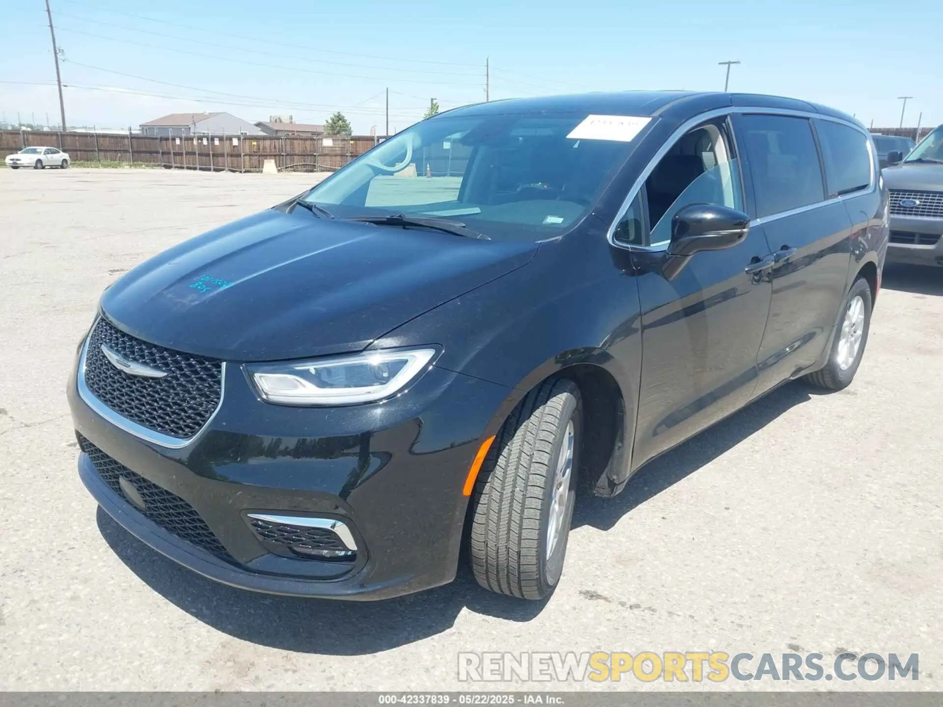 2 Photograph of a damaged car 2C4RC1BG3RR162402 CHRYSLER PACIFICA 2024