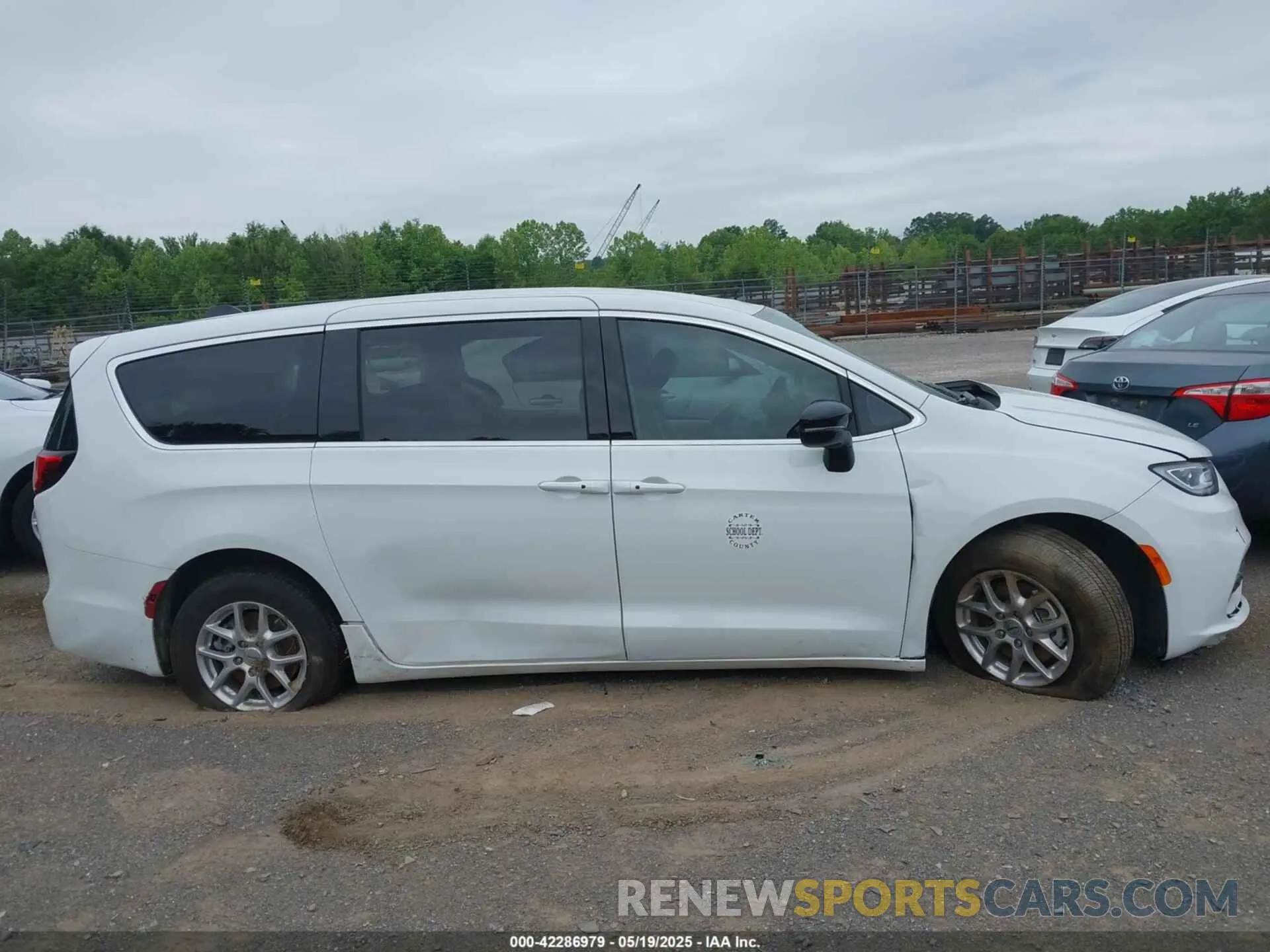 13 Photograph of a damaged car 2C4RC1BG3RR202770 CHRYSLER PACIFICA 2024