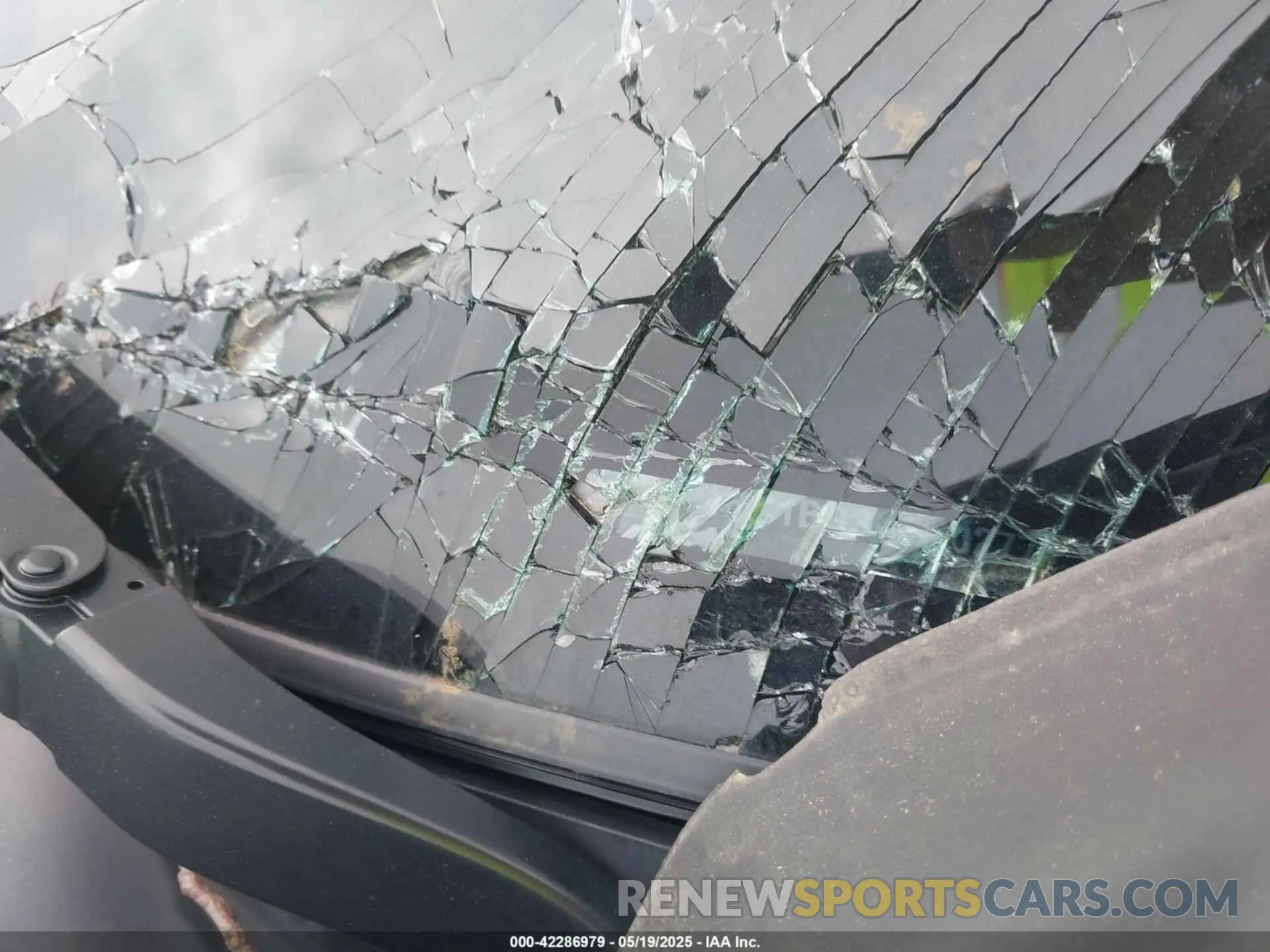 9 Photograph of a damaged car 2C4RC1BG3RR202770 CHRYSLER PACIFICA 2024