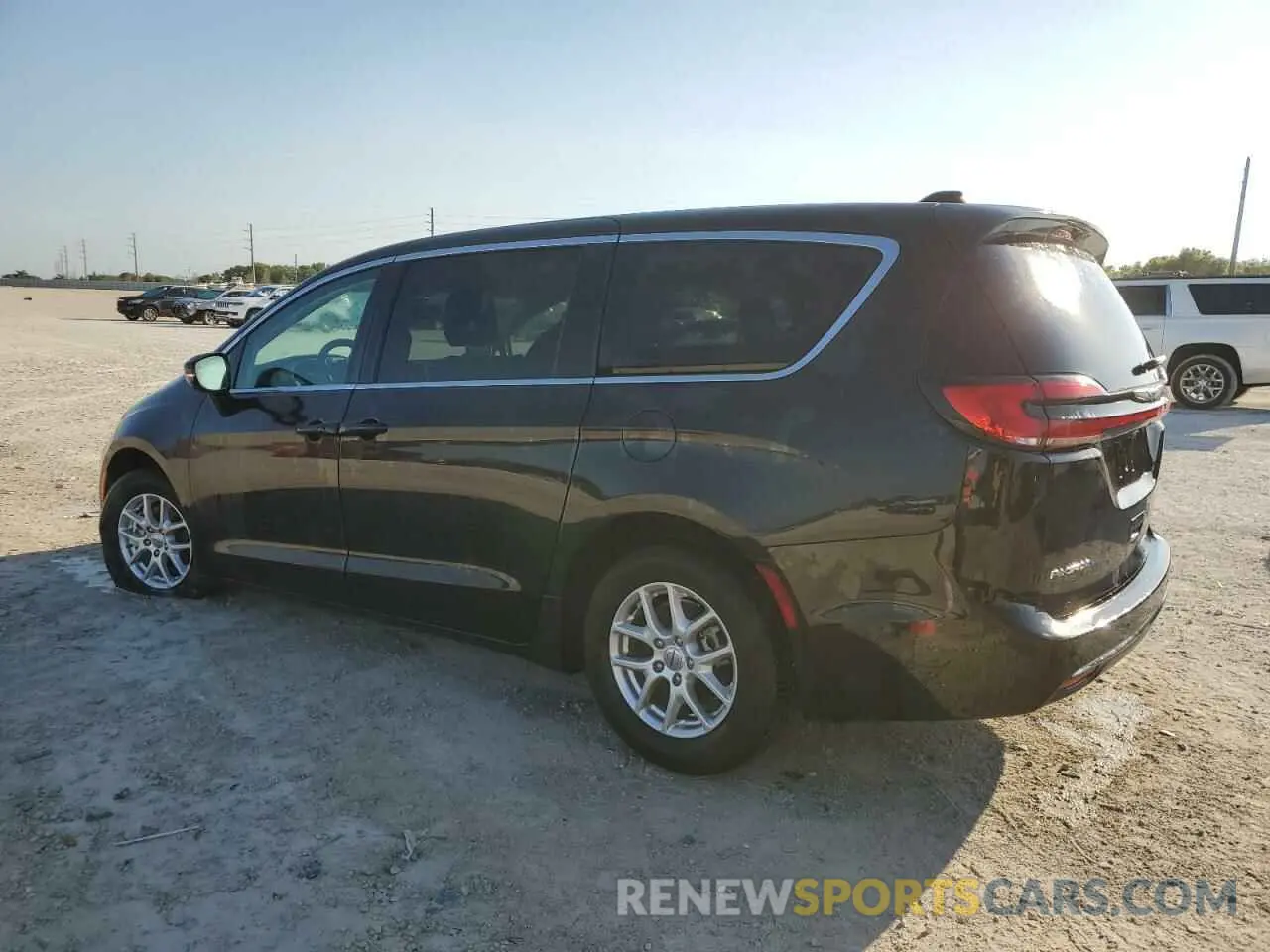 2 Фотография поврежденного автомобиля 2C4RC1BG4RR102063 CHRYSLER PACIFICA 2024