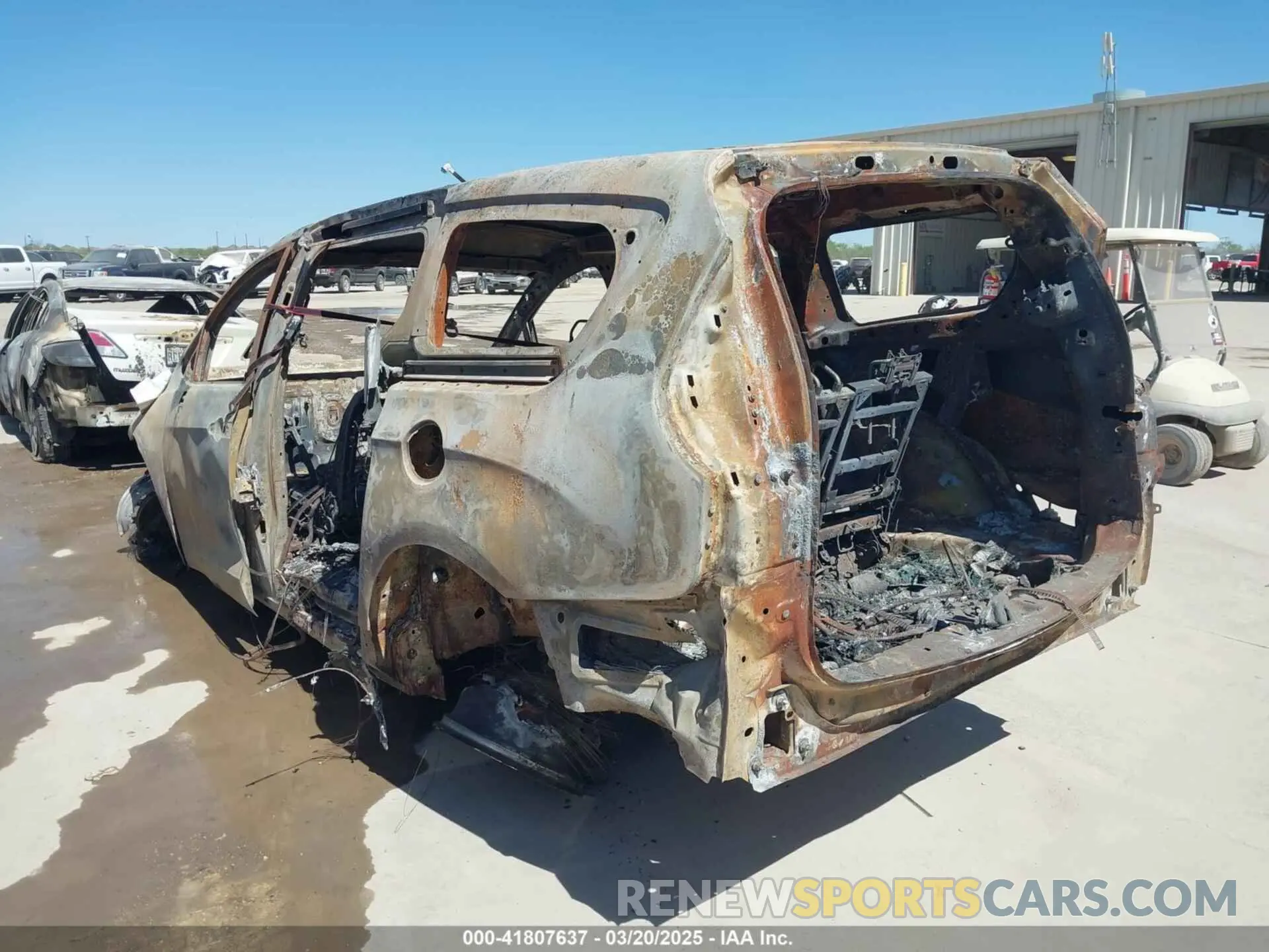 3 Фотография поврежденного автомобиля 2C4RC1BG4RR125441 CHRYSLER PACIFICA 2024