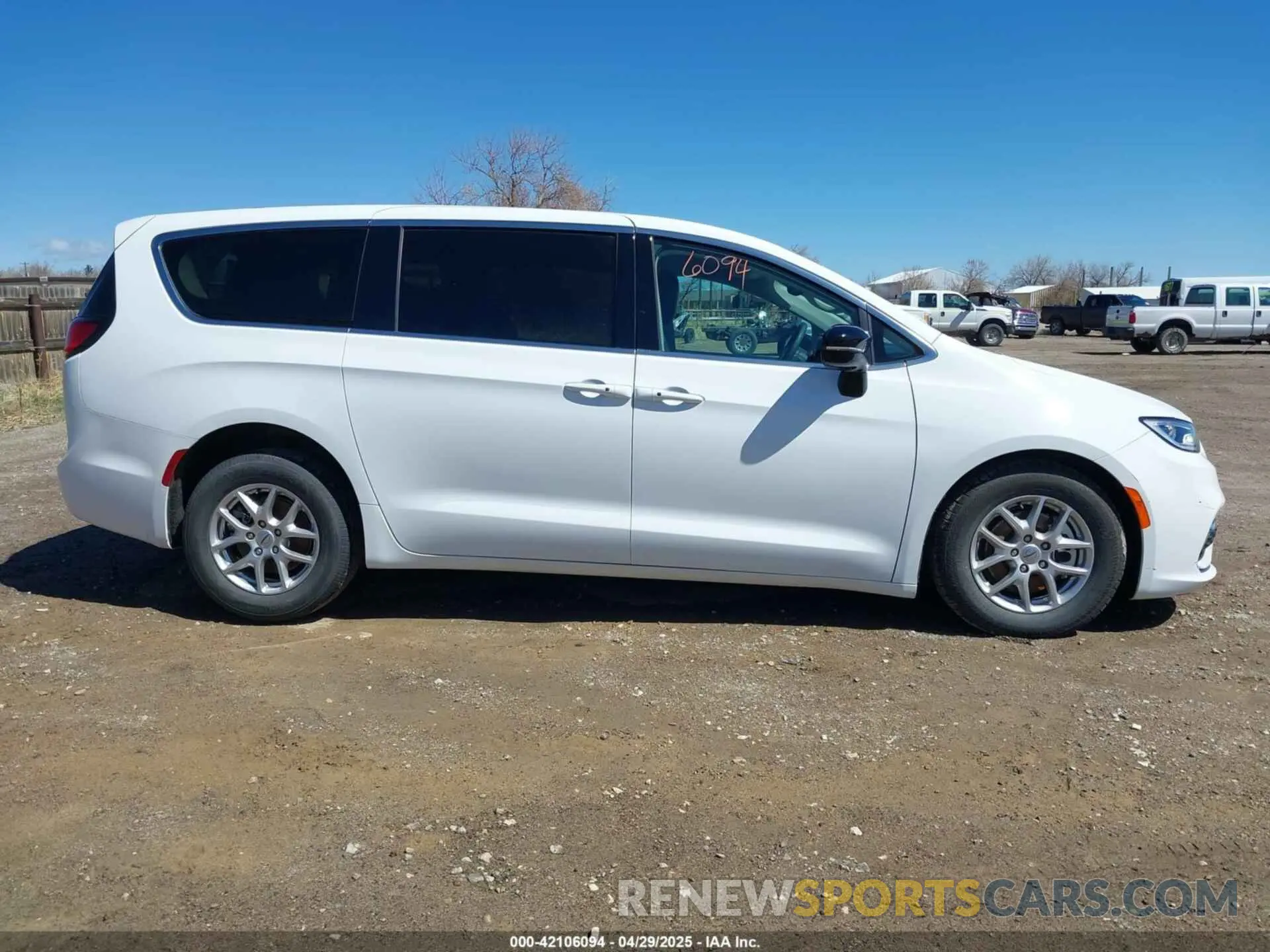 14 Photograph of a damaged car 2C4RC1BG4RR129831 CHRYSLER PACIFICA 2024