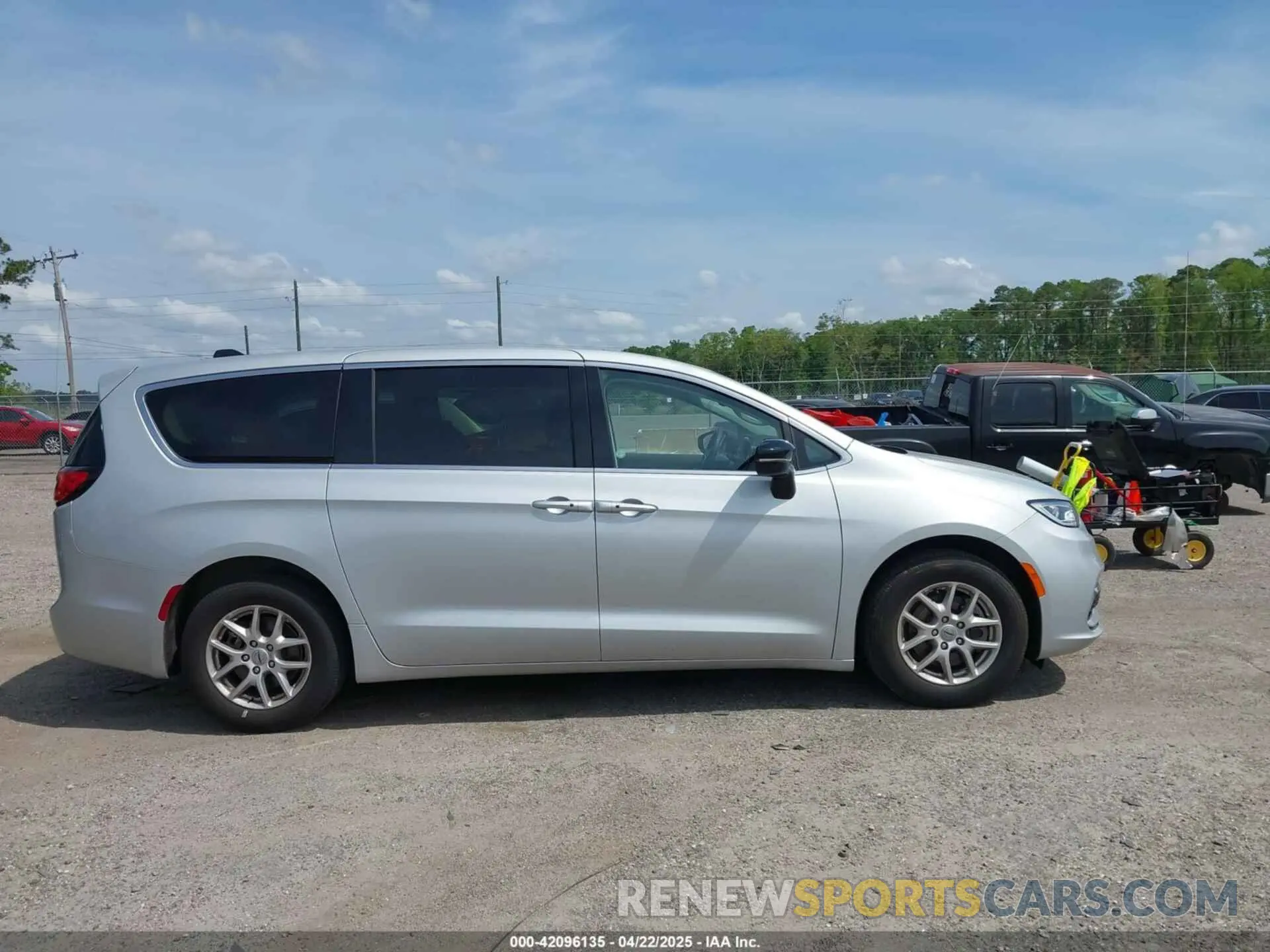 13 Photograph of a damaged car 2C4RC1BG5RR132205 CHRYSLER PACIFICA 2024
