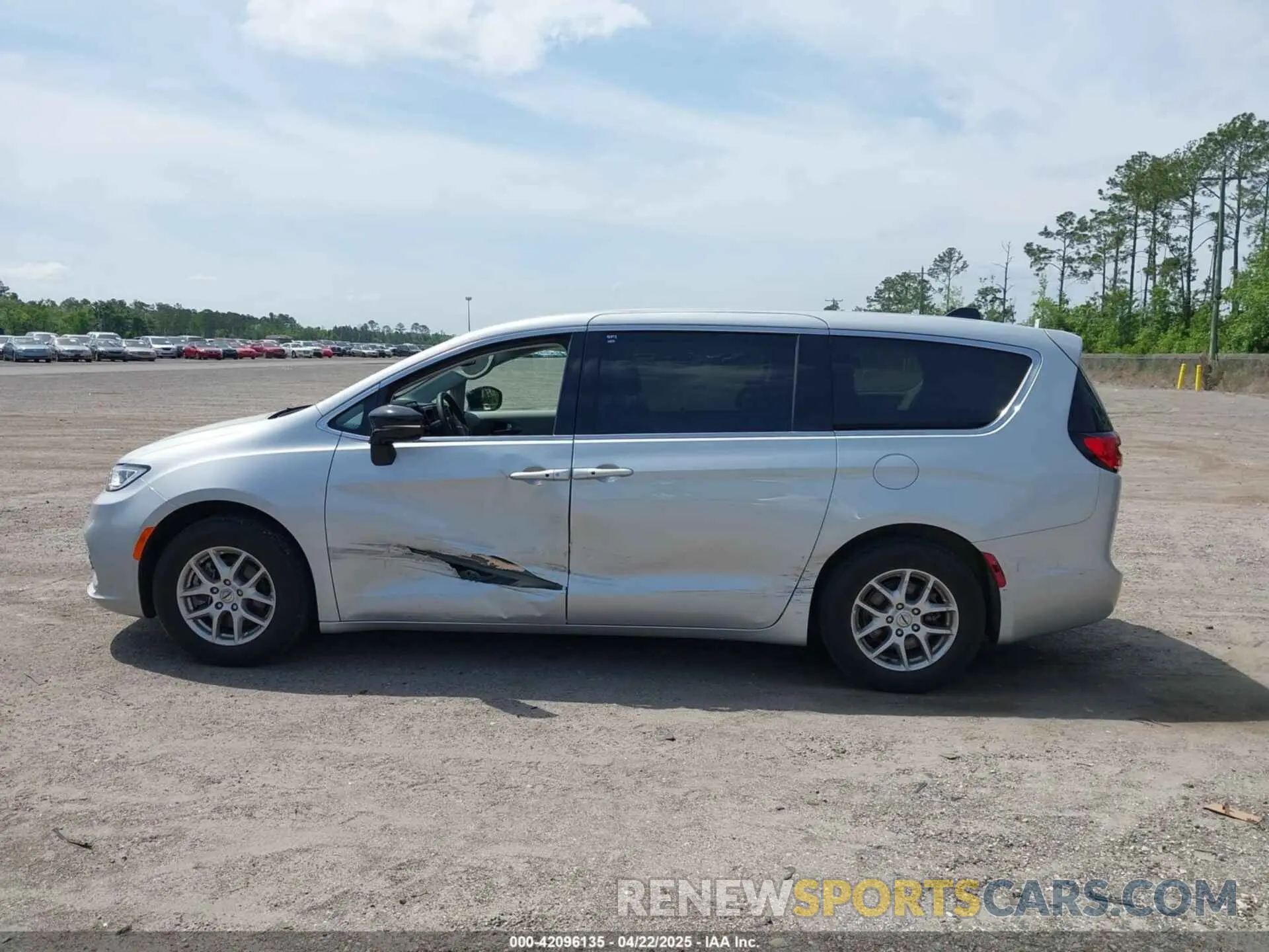 14 Photograph of a damaged car 2C4RC1BG5RR132205 CHRYSLER PACIFICA 2024