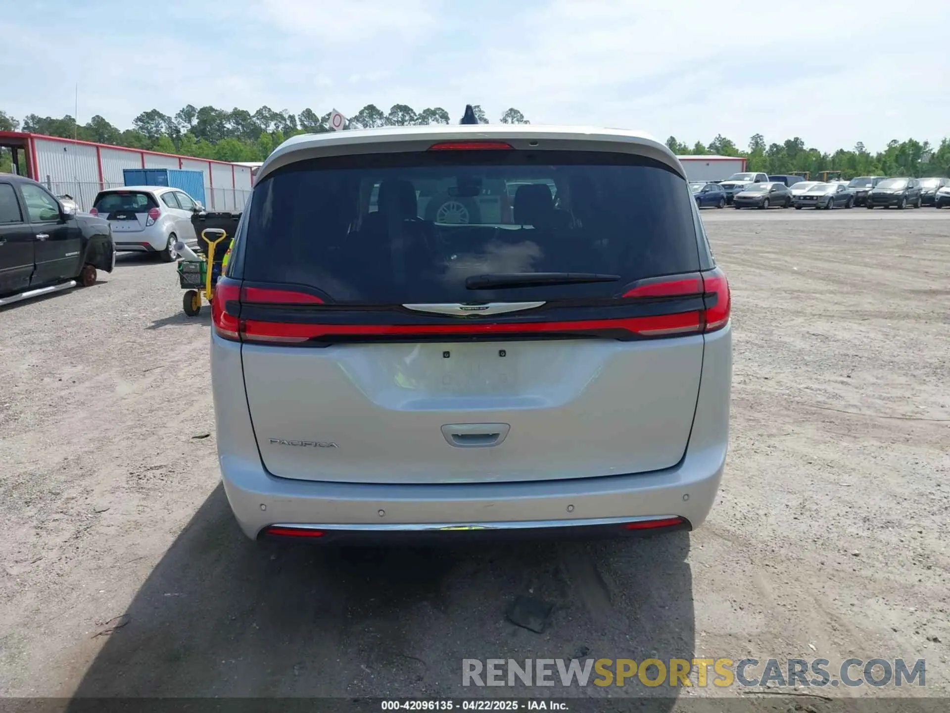 16 Photograph of a damaged car 2C4RC1BG5RR132205 CHRYSLER PACIFICA 2024