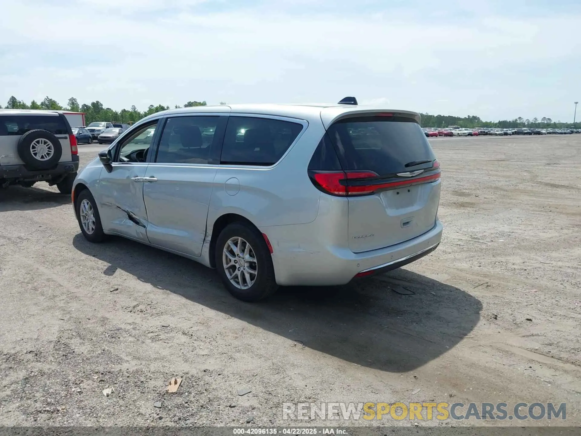 3 Photograph of a damaged car 2C4RC1BG5RR132205 CHRYSLER PACIFICA 2024