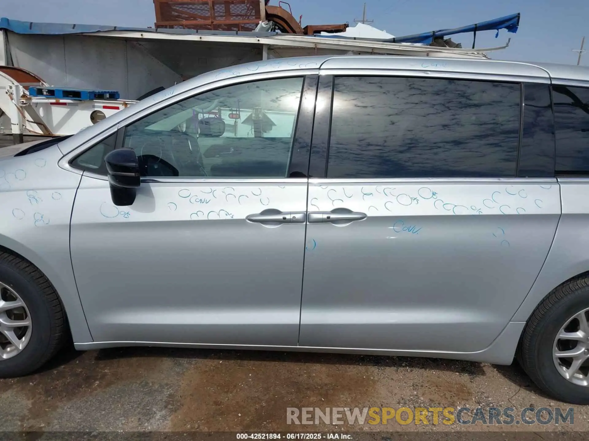 14 Photograph of a damaged car 2C4RC1BG5RR146444 CHRYSLER PACIFICA 2024