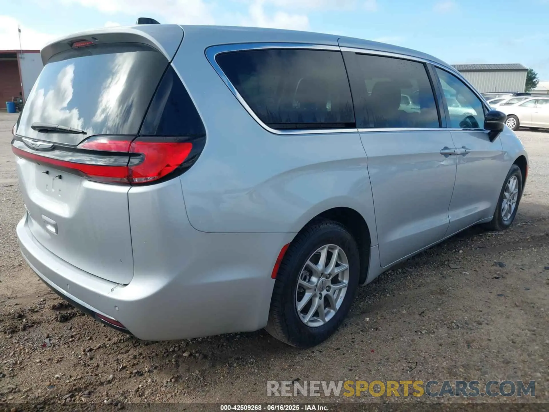 4 Photograph of a damaged car 2C4RC1BG5RR154544 CHRYSLER PACIFICA 2024