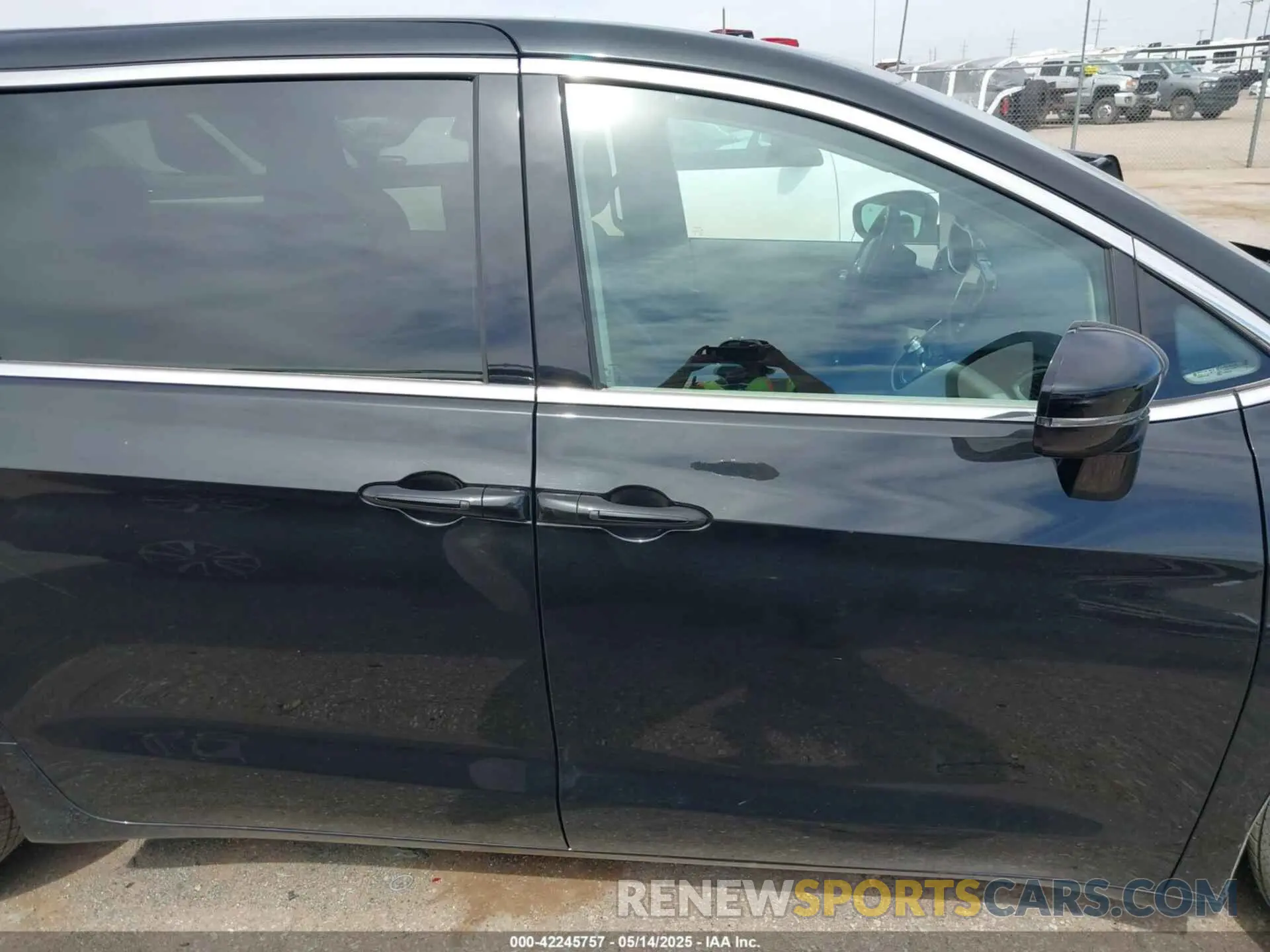 13 Фотография поврежденного автомобиля 2C4RC1BG6RR101545 CHRYSLER PACIFICA 2024