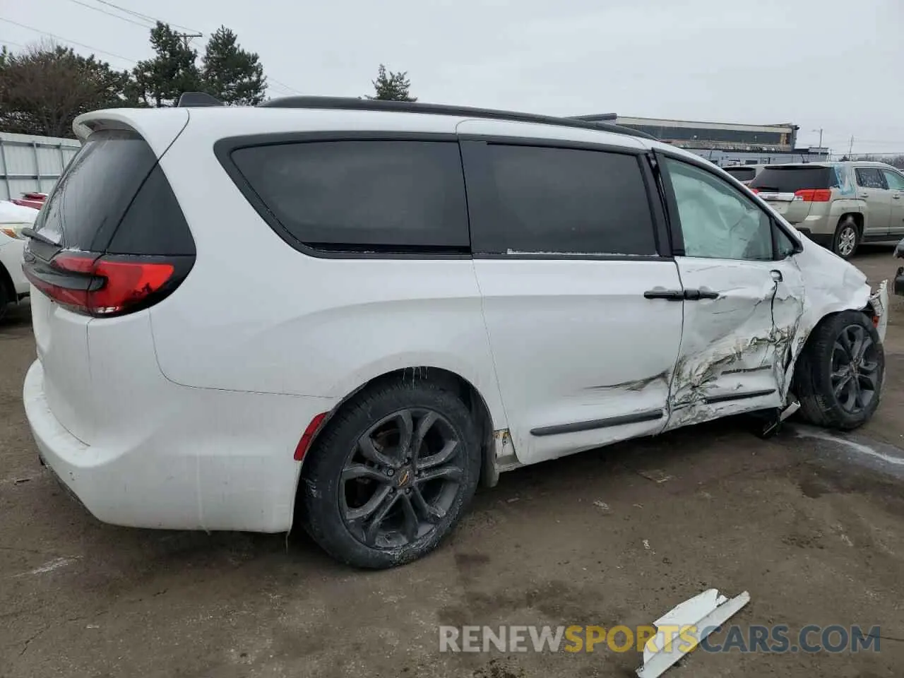 3 Фотография поврежденного автомобиля 2C4RC1BG6RR126431 CHRYSLER PACIFICA 2024
