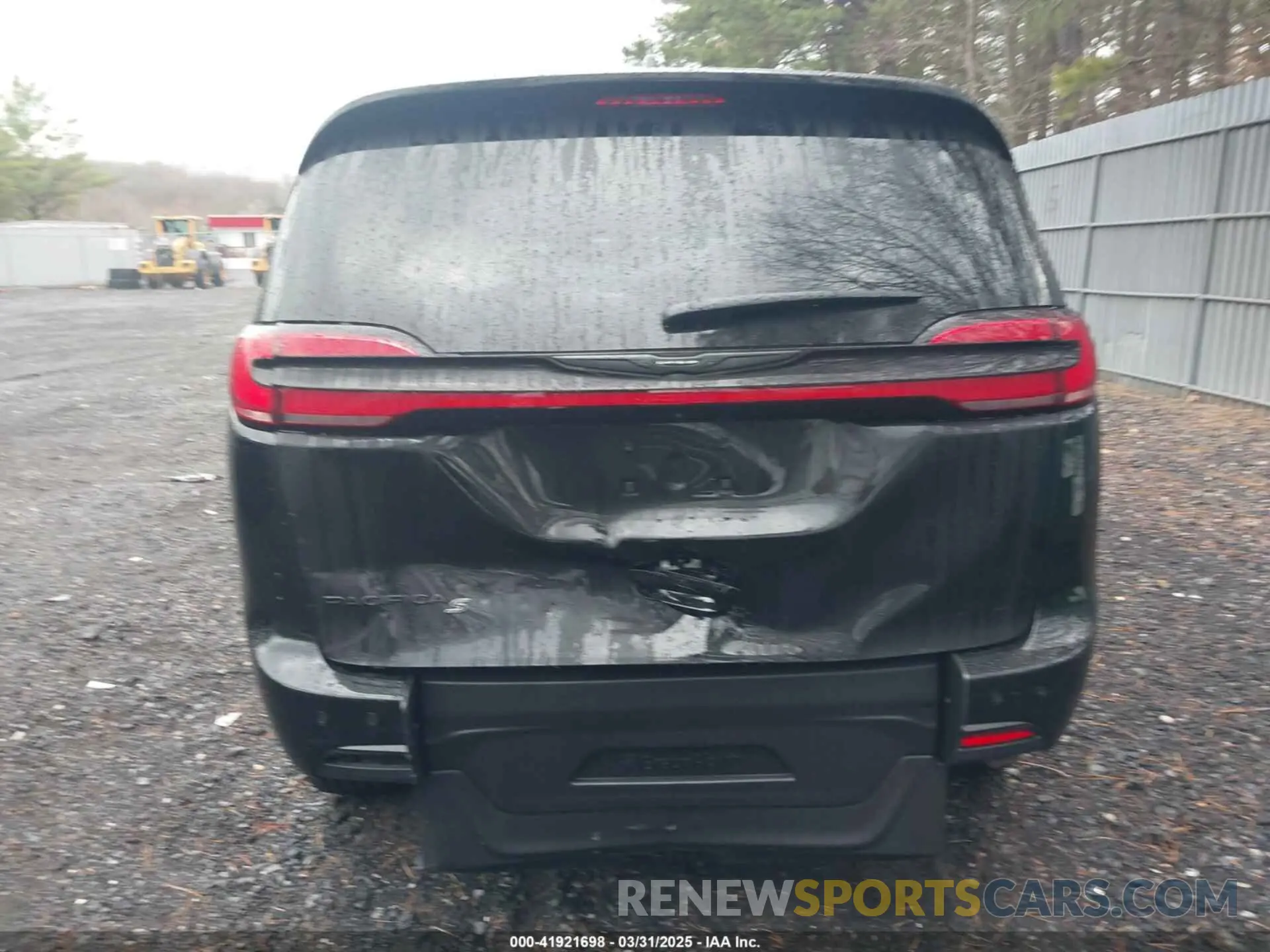 16 Photograph of a damaged car 2C4RC1BG6RR187584 CHRYSLER PACIFICA 2024