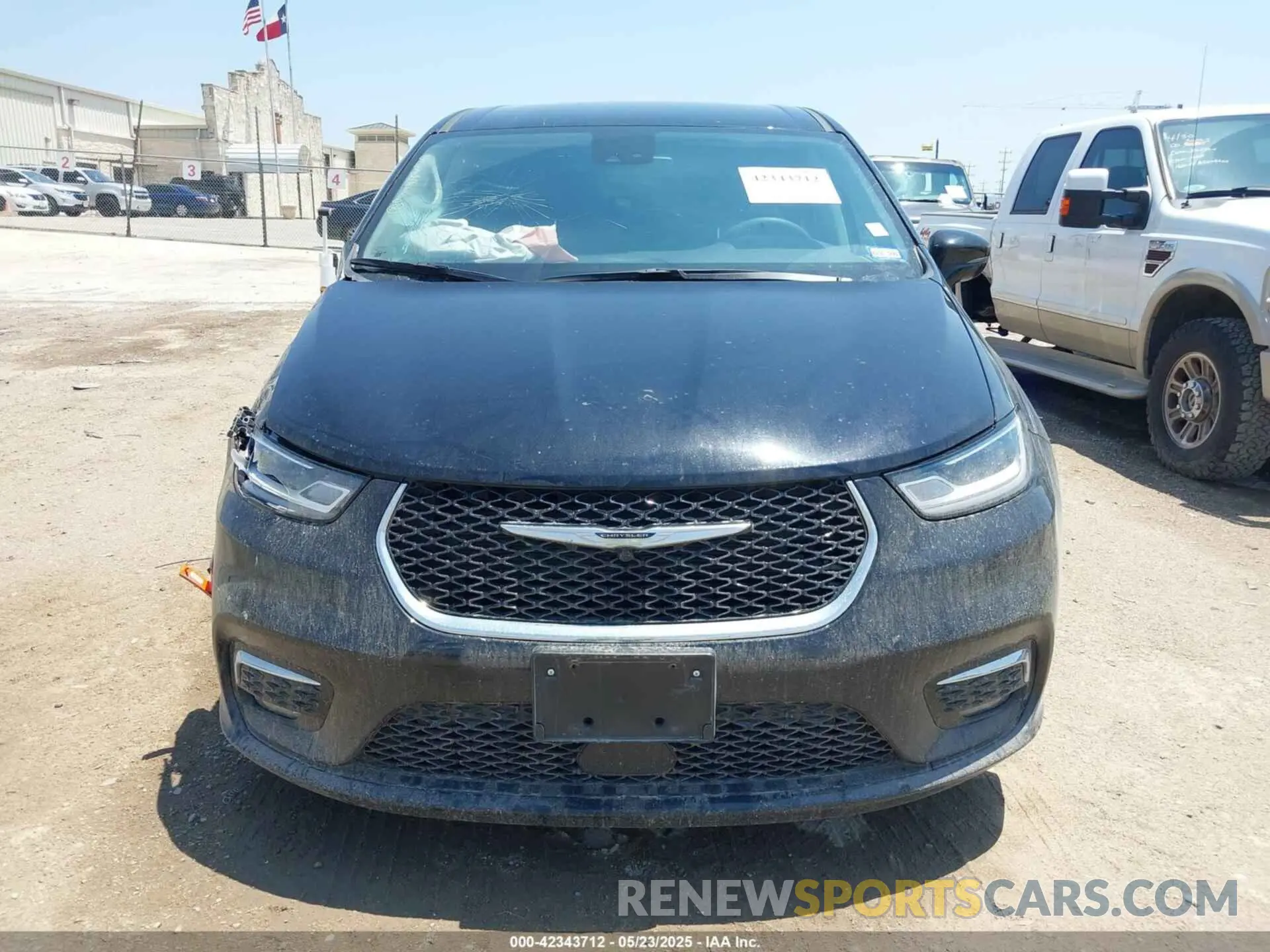 12 Фотография поврежденного автомобиля 2C4RC1BG7RR136417 CHRYSLER PACIFICA 2024