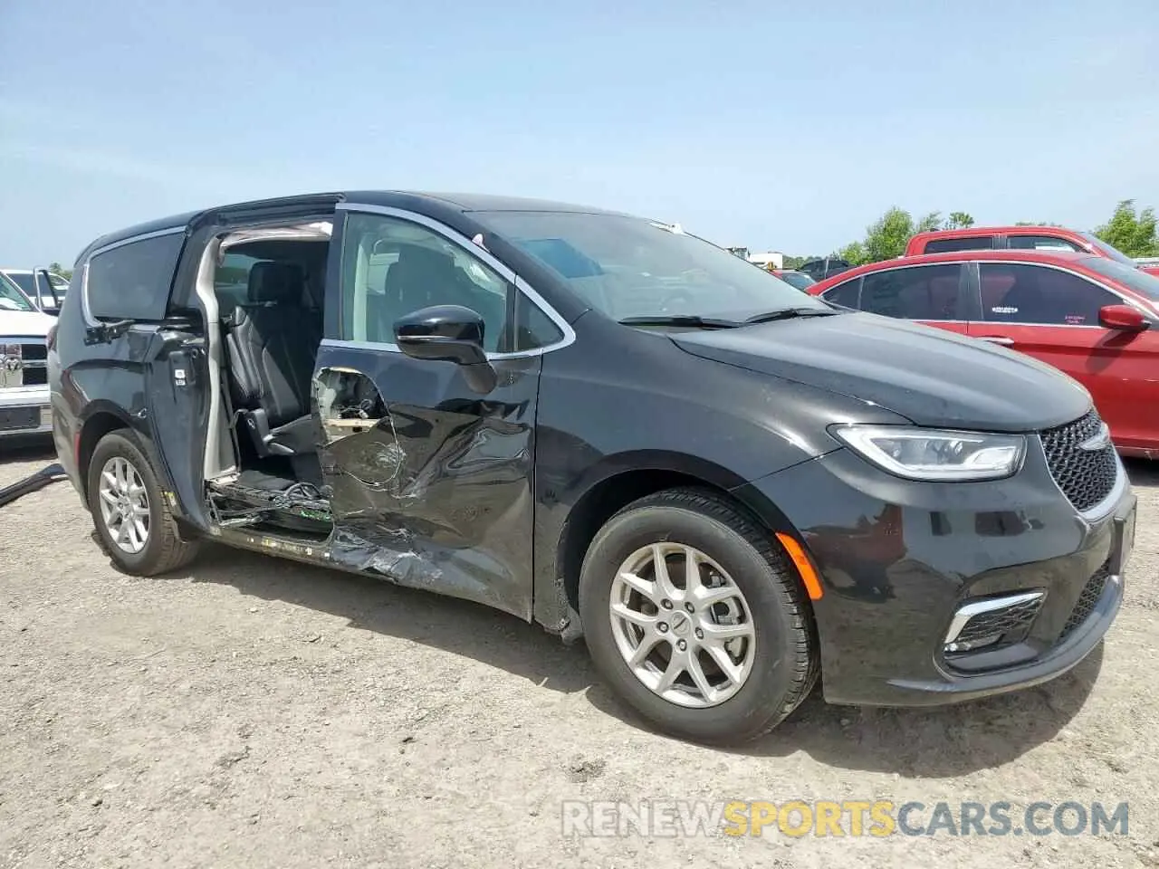 4 Photograph of a damaged car 2C4RC1BG7RR178764 CHRYSLER PACIFICA 2024