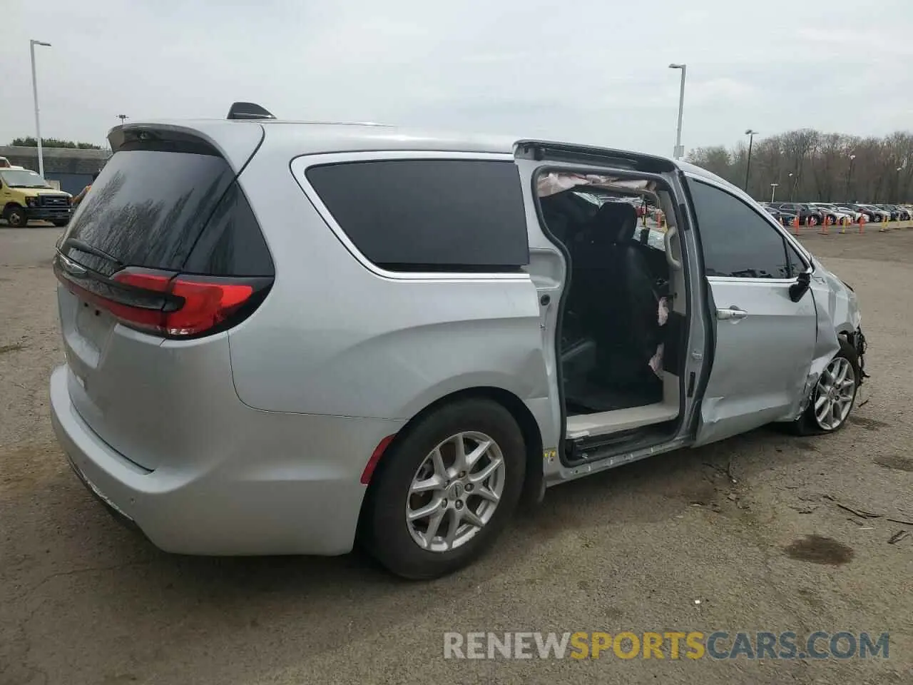 3 Фотография поврежденного автомобиля 2C4RC1BG8RR123238 CHRYSLER PACIFICA 2024