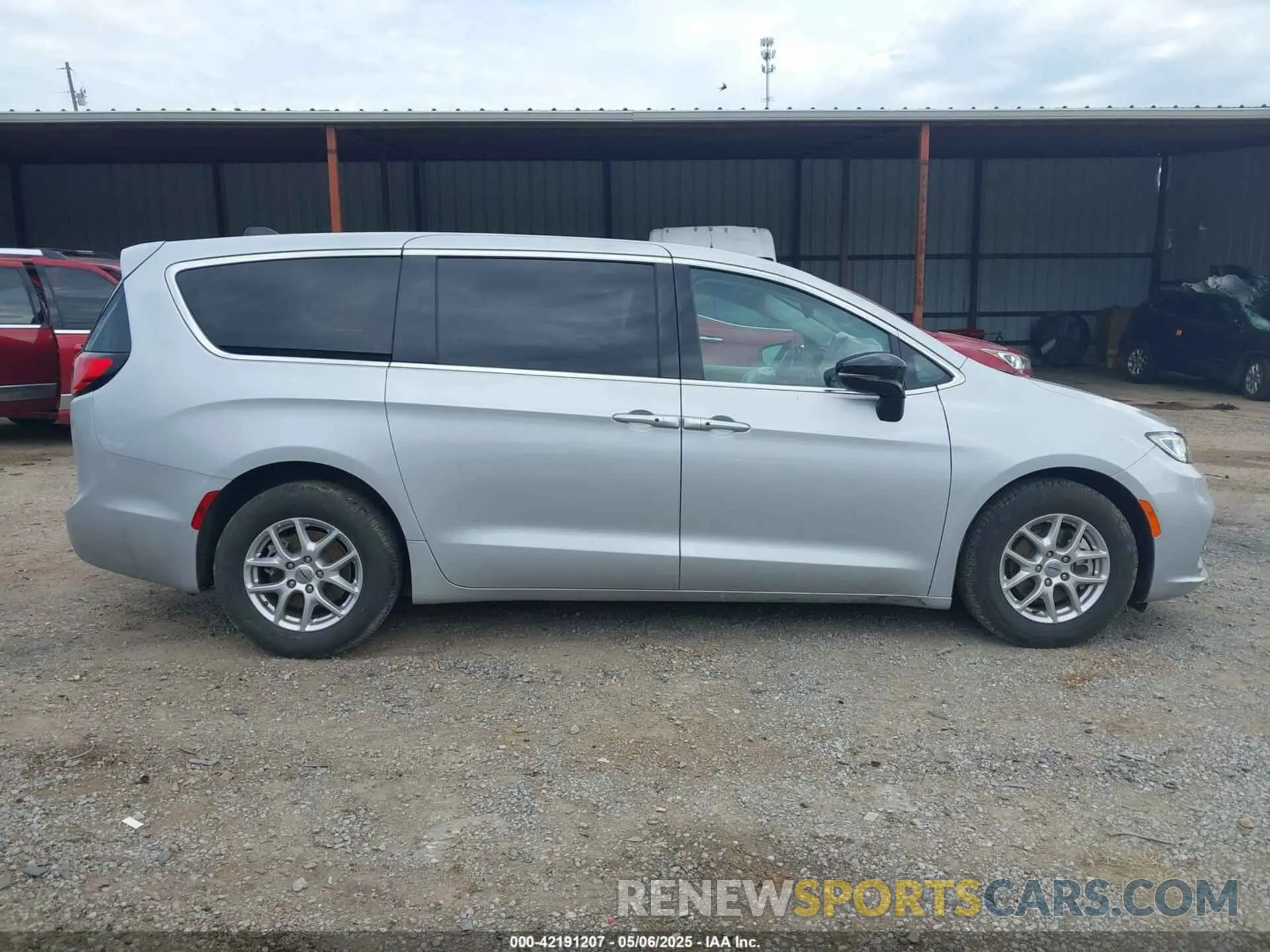 14 Photograph of a damaged car 2C4RC1BG8RR132876 CHRYSLER PACIFICA 2024