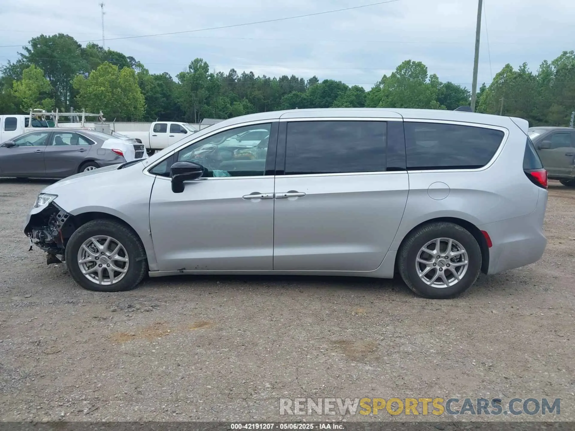 15 Photograph of a damaged car 2C4RC1BG8RR132876 CHRYSLER PACIFICA 2024