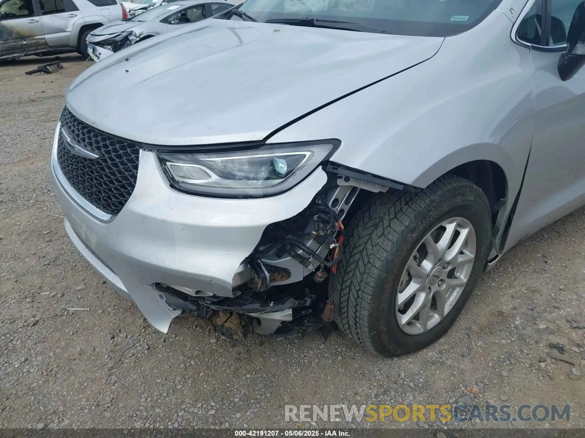 6 Photograph of a damaged car 2C4RC1BG8RR132876 CHRYSLER PACIFICA 2024
