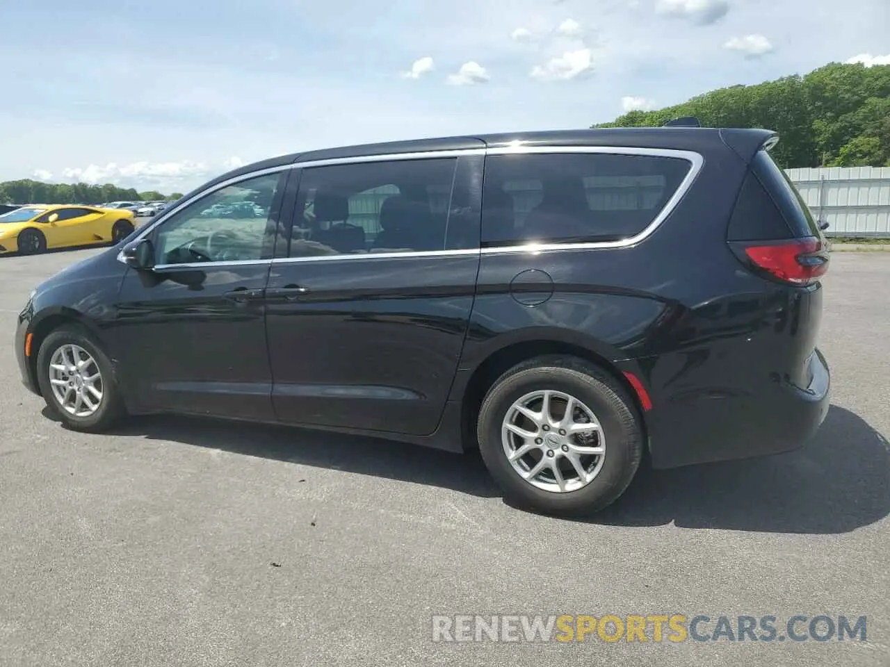2 Photograph of a damaged car 2C4RC1BG8RR164131 CHRYSLER PACIFICA 2024