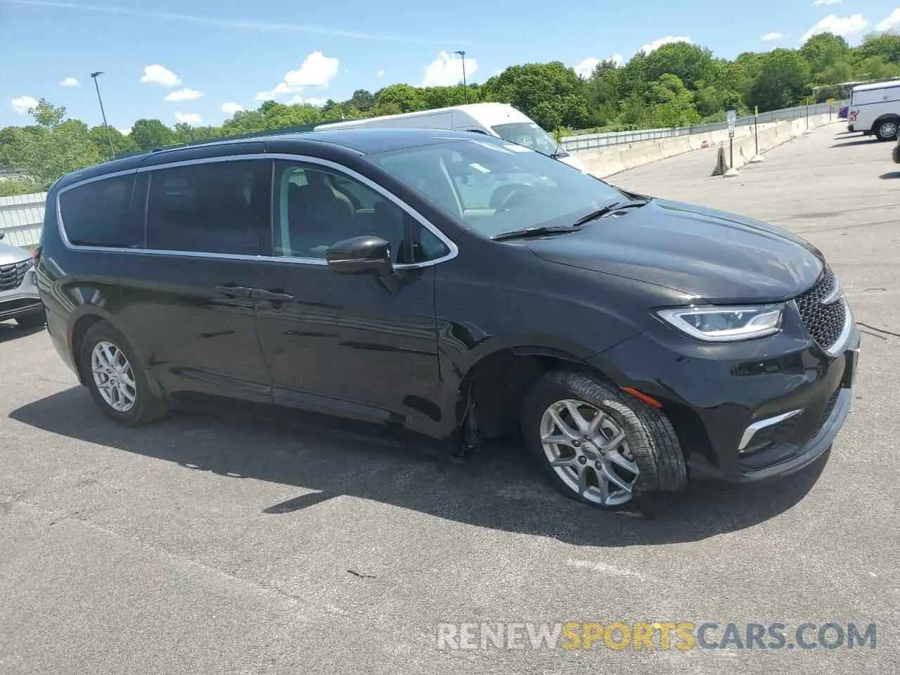 4 Photograph of a damaged car 2C4RC1BG8RR164131 CHRYSLER PACIFICA 2024
