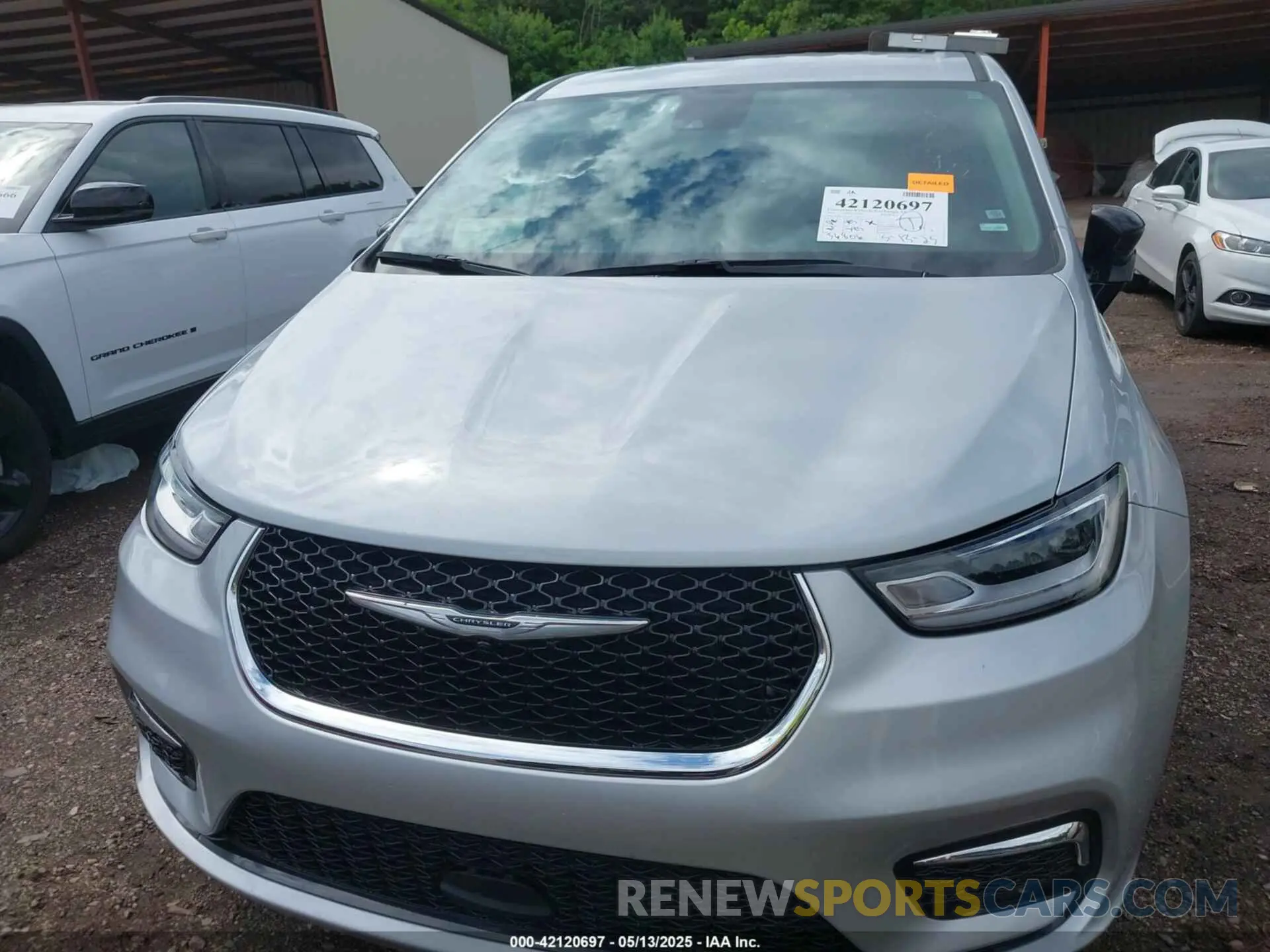 6 Photograph of a damaged car 2C4RC1BG9RR129162 CHRYSLER PACIFICA 2024