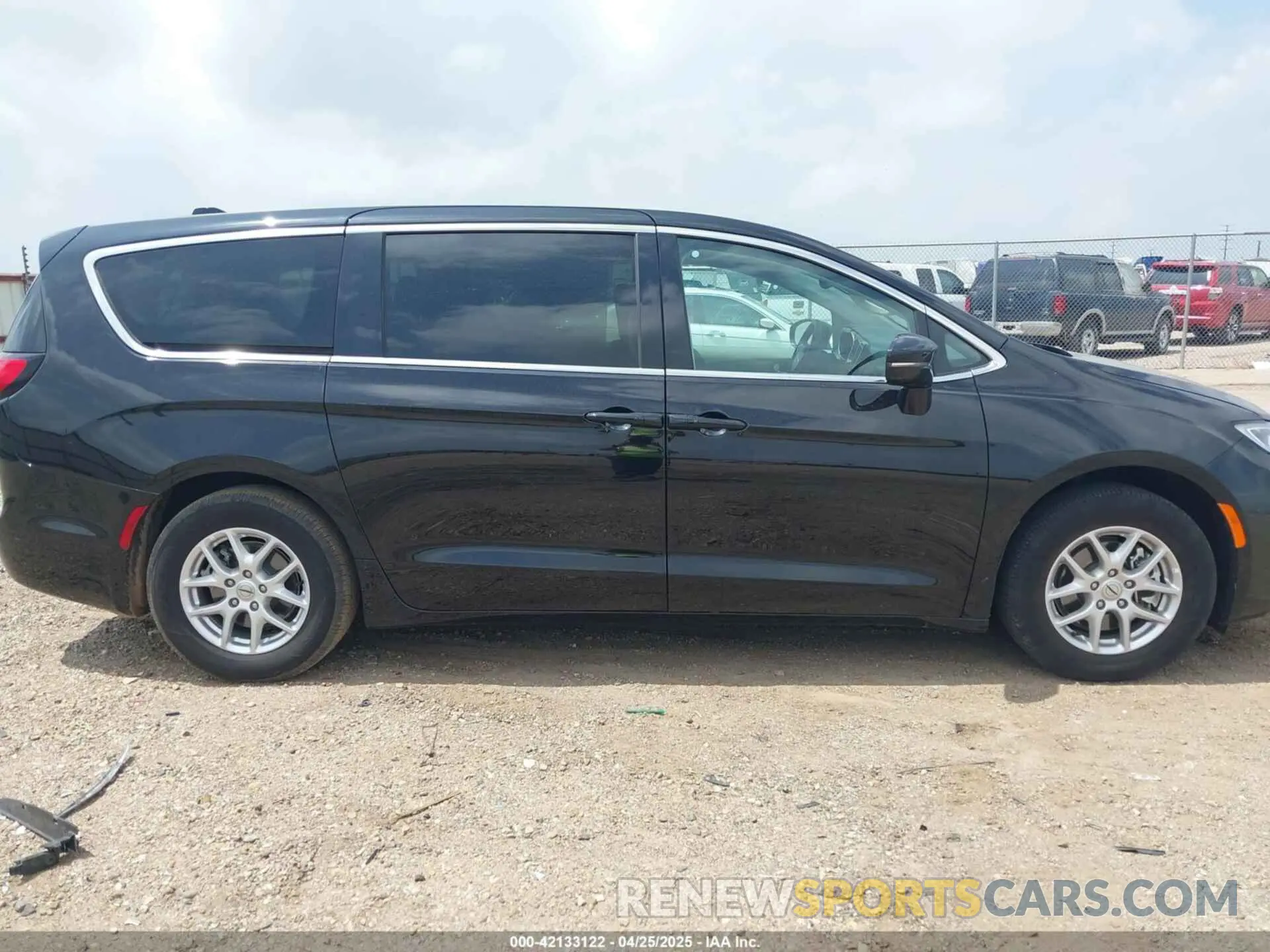 14 Фотография поврежденного автомобиля 2C4RC1BG9RR136435 CHRYSLER PACIFICA 2024