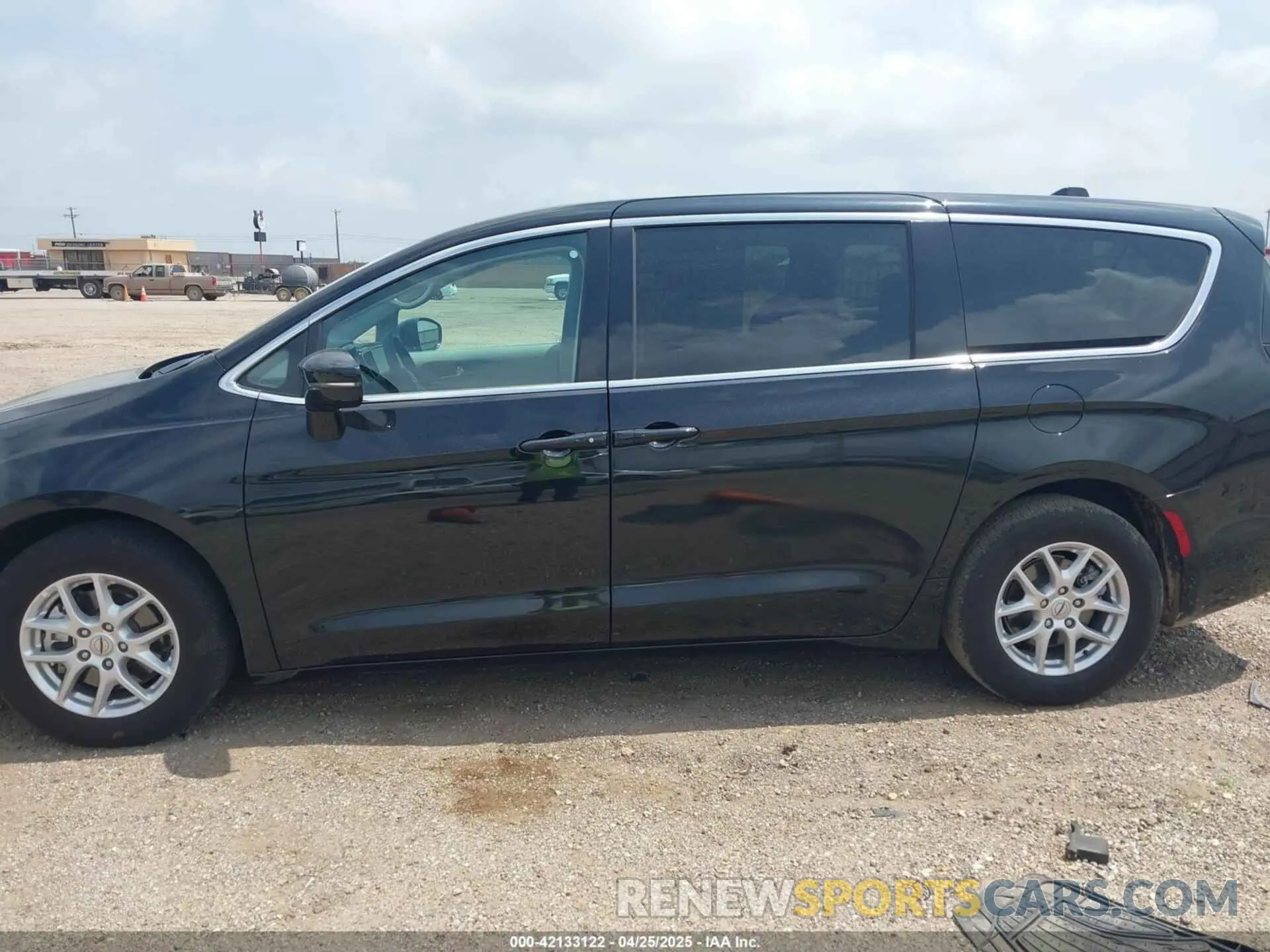 15 Фотография поврежденного автомобиля 2C4RC1BG9RR136435 CHRYSLER PACIFICA 2024