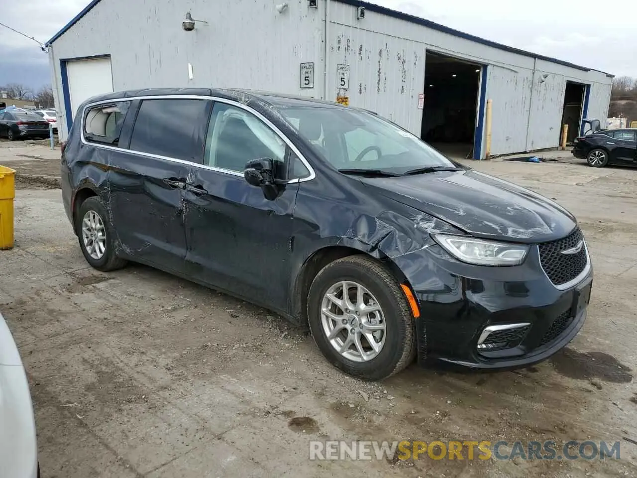 4 Photograph of a damaged car 2C4RC1BG9RR136452 CHRYSLER PACIFICA 2024