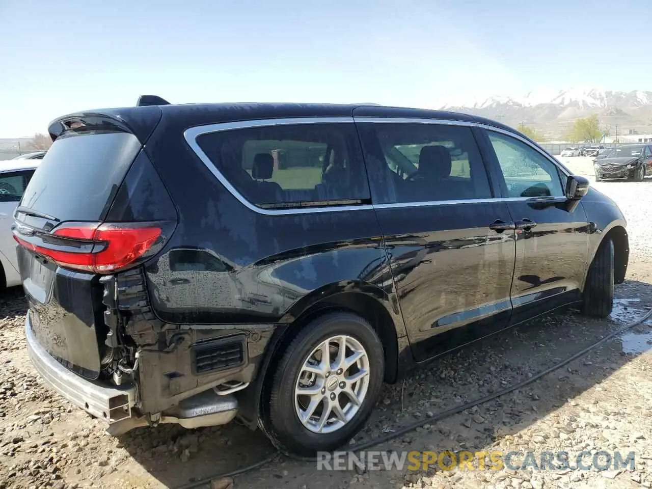 3 Фотография поврежденного автомобиля 2C4RC1BG9RR145250 CHRYSLER PACIFICA 2024