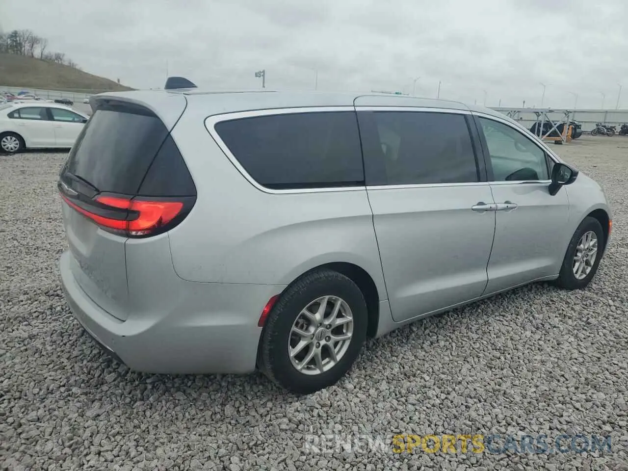 3 Фотография поврежденного автомобиля 2C4RC1BG9RR162386 CHRYSLER PACIFICA 2024