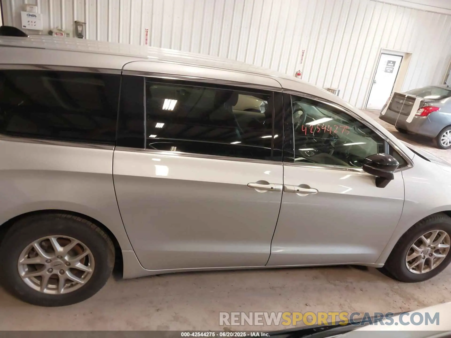 13 Photograph of a damaged car 2C4RC1BG9RR172836 CHRYSLER PACIFICA 2024