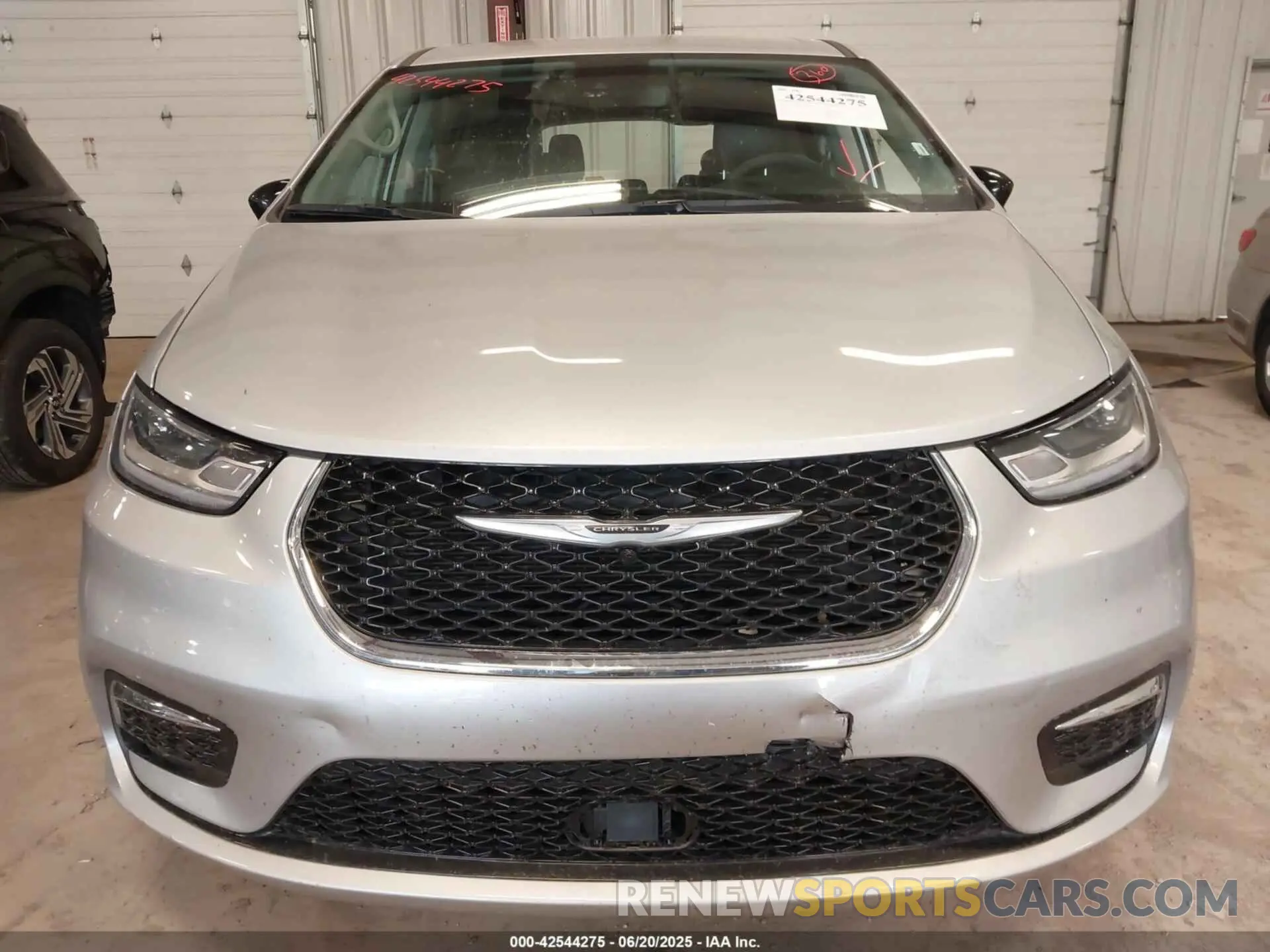 17 Photograph of a damaged car 2C4RC1BG9RR172836 CHRYSLER PACIFICA 2024