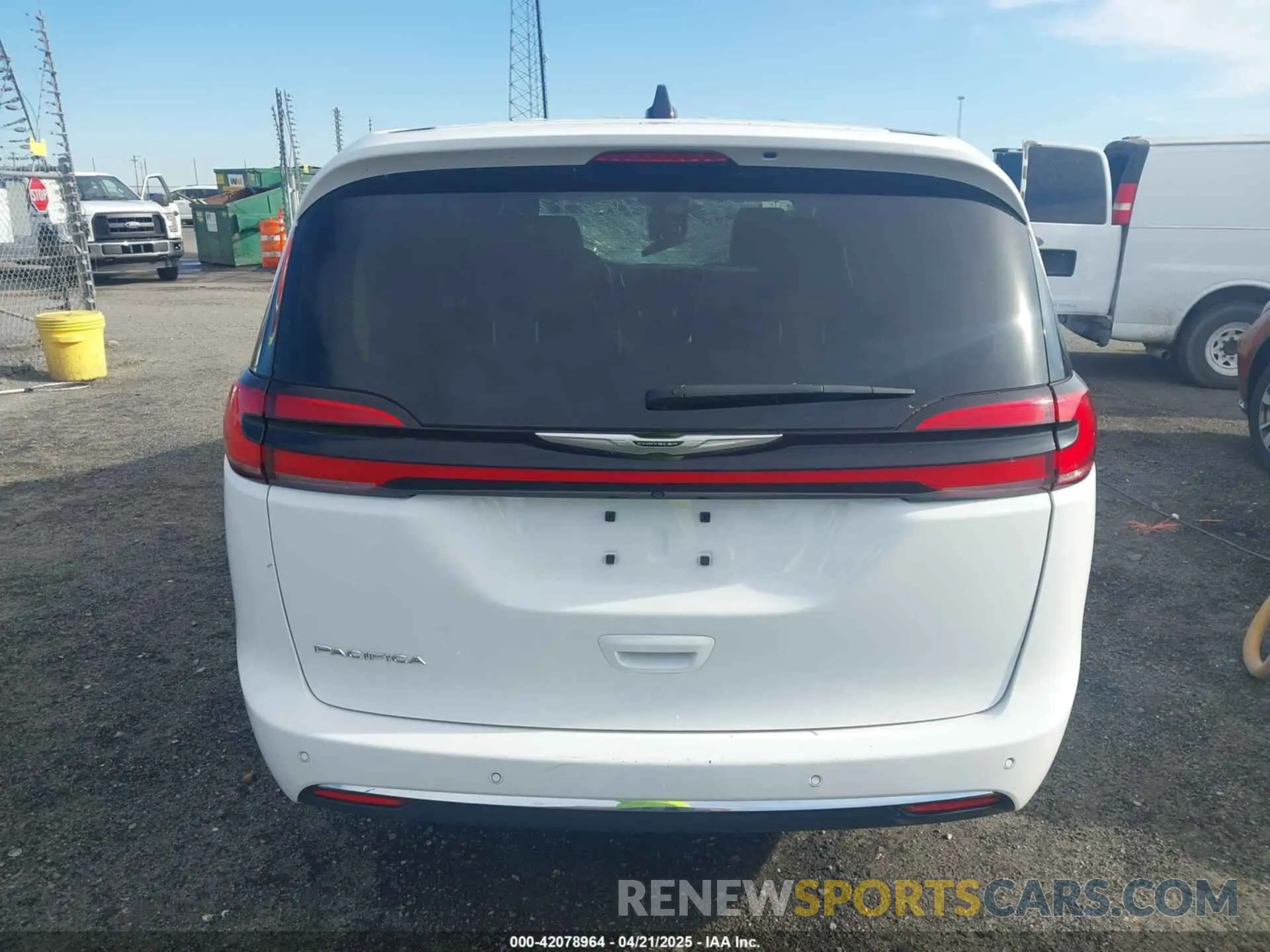 16 Фотография поврежденного автомобиля 2C4RC1BGXRR124925 CHRYSLER PACIFICA 2024