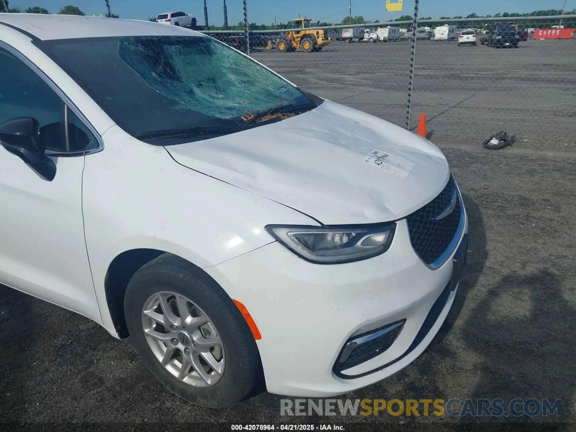 18 Фотография поврежденного автомобиля 2C4RC1BGXRR124925 CHRYSLER PACIFICA 2024