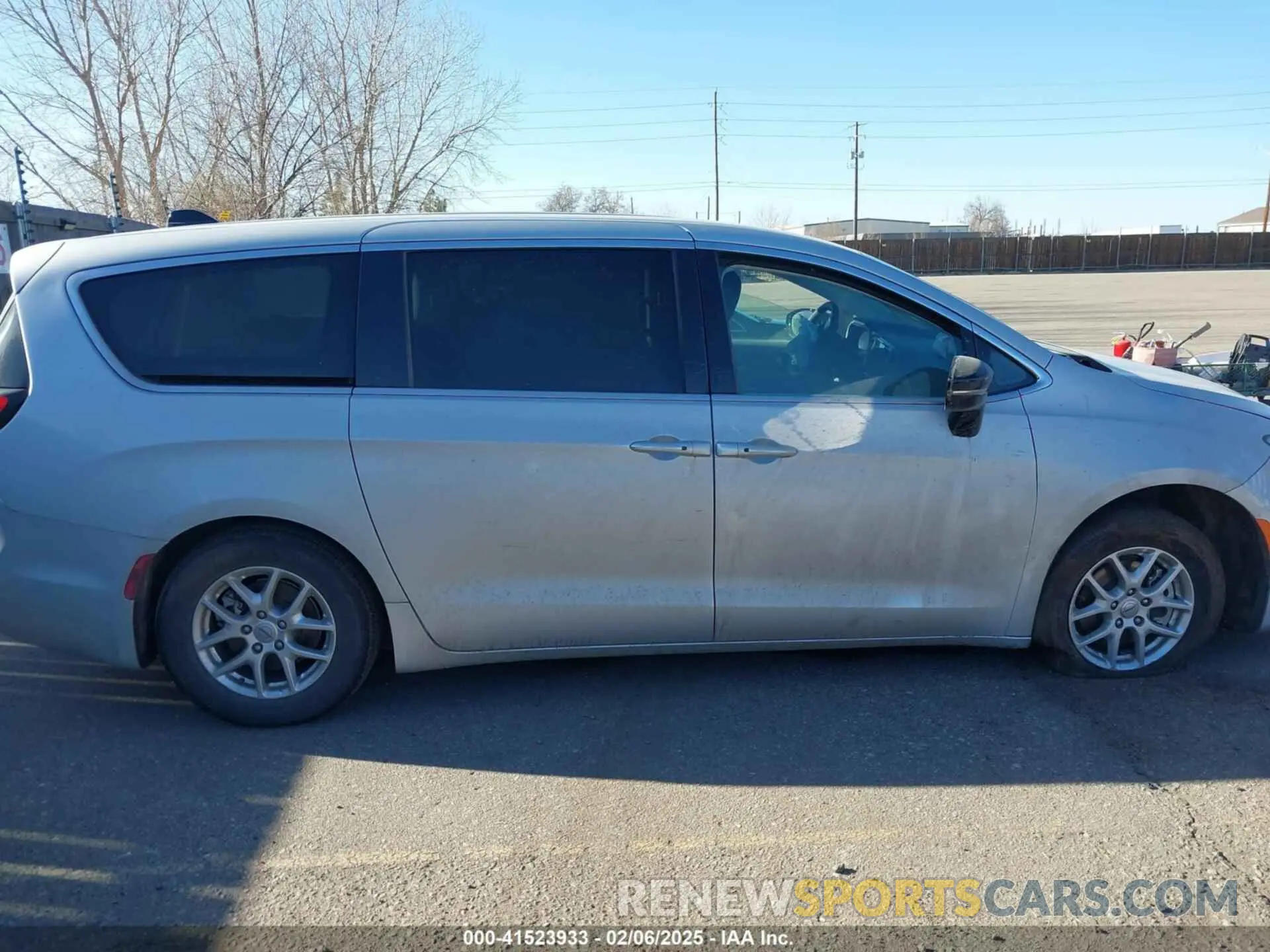 13 Фотография поврежденного автомобиля 2C4RC1BGXRR125511 CHRYSLER PACIFICA 2024